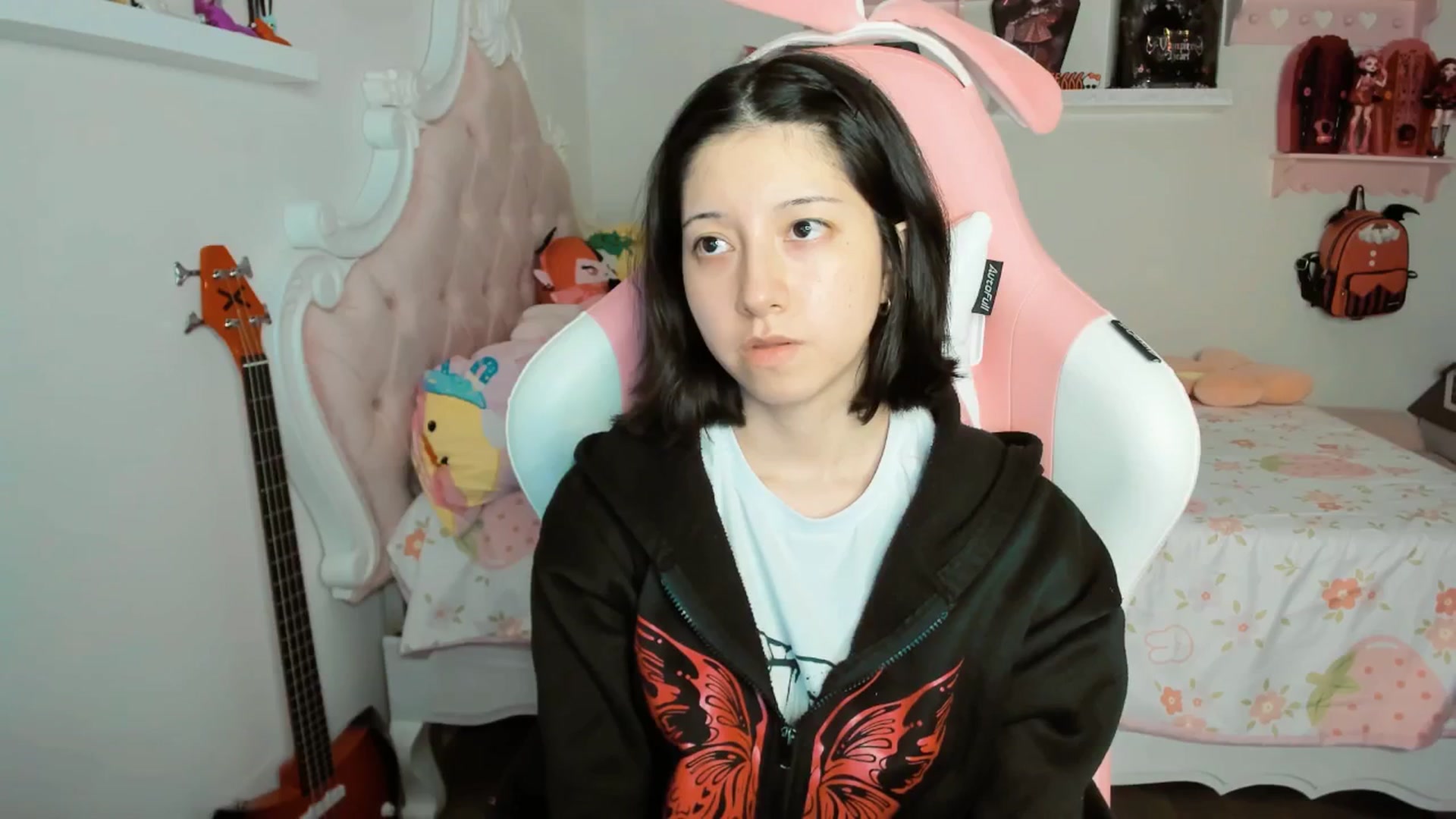 Gallery image thumbnail from Cherrycute666's myfreecams stream on, 01/28/2026, 02:15 image 6 of 20