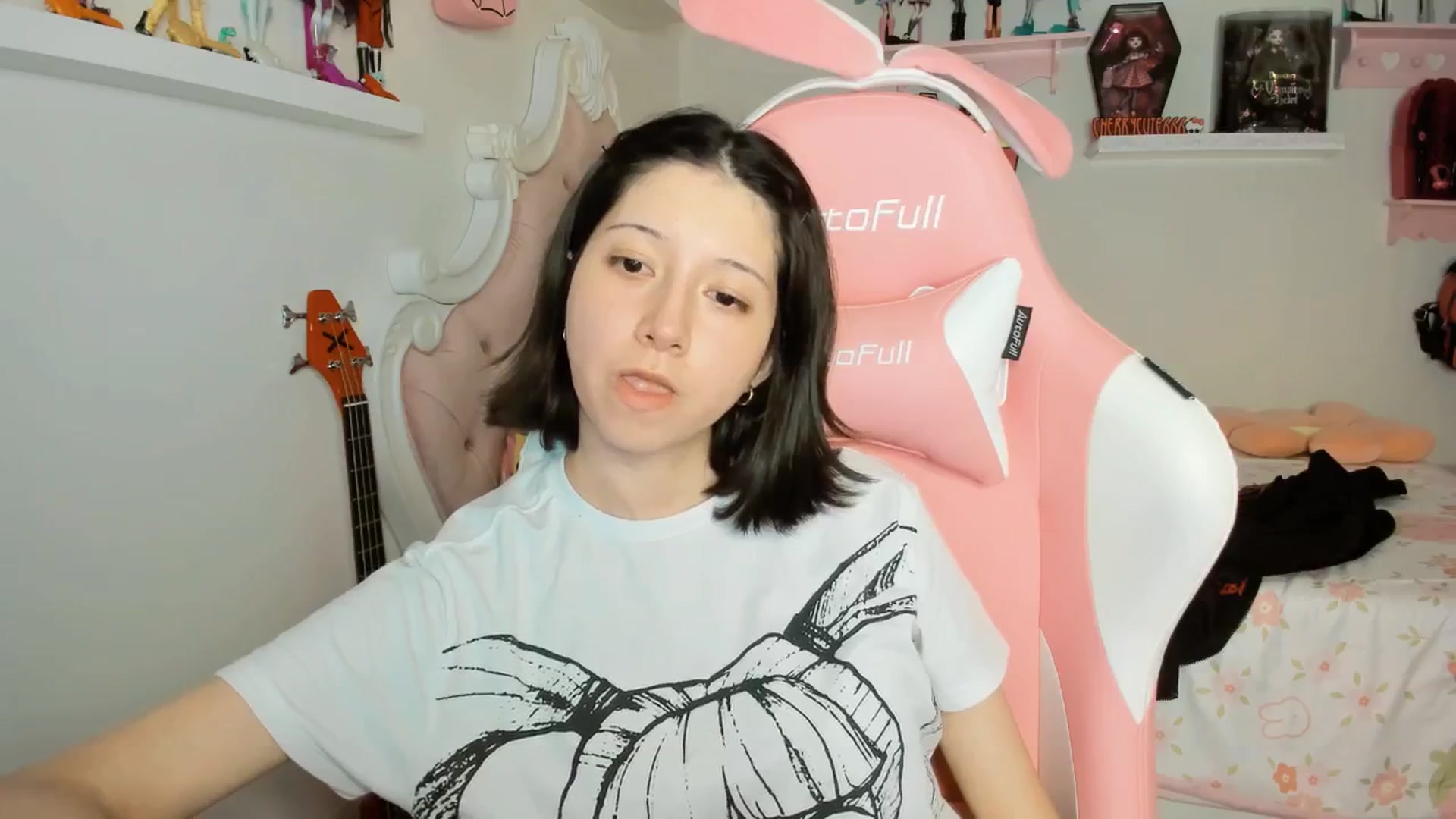Gallery image thumbnail from Cherrycute666's myfreecams stream on, 01/28/2026, 02:15 image 16 of 20