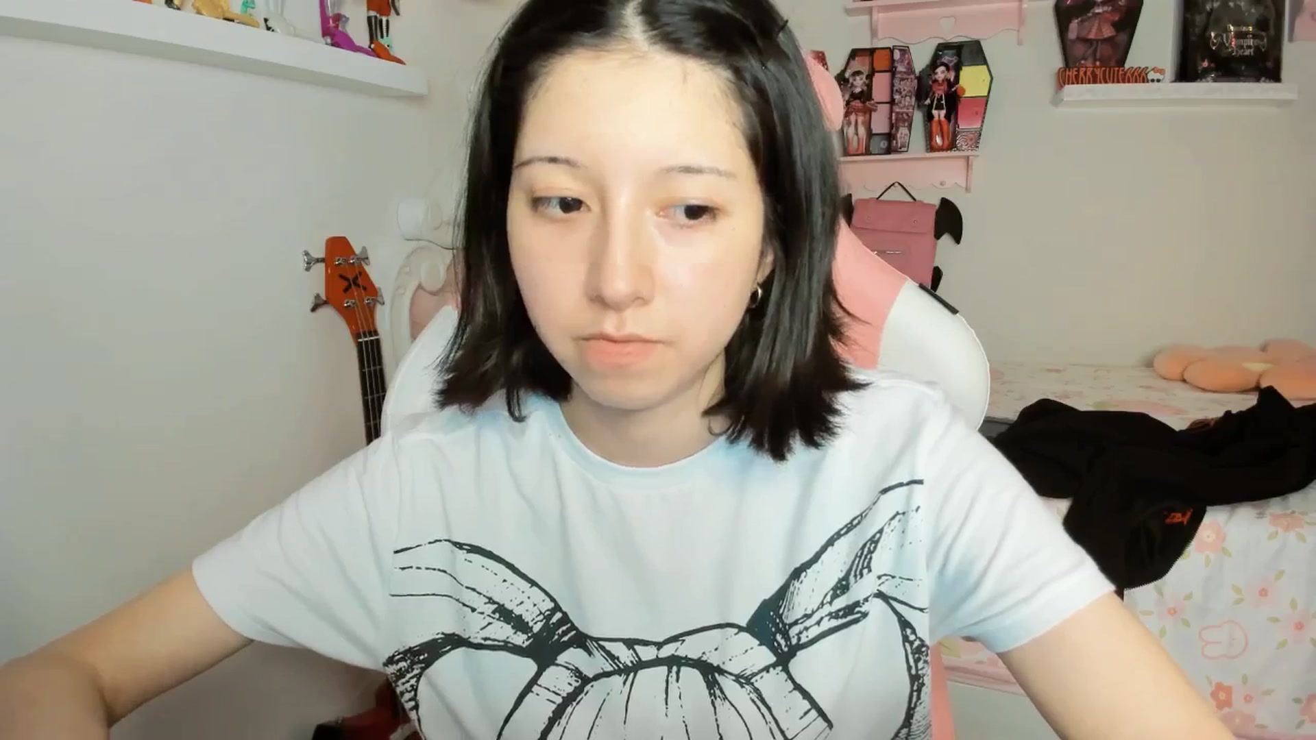 Gallery image thumbnail from Cherrycute666's myfreecams stream on, 01/28/2026, 02:15 image 20 of 20