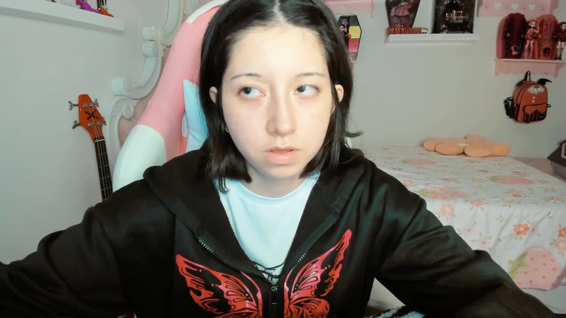 Gallery image thumbnail from Cherrycute666's myfreecams stream on, 01/28/2026, 02:15 image 7 of 20