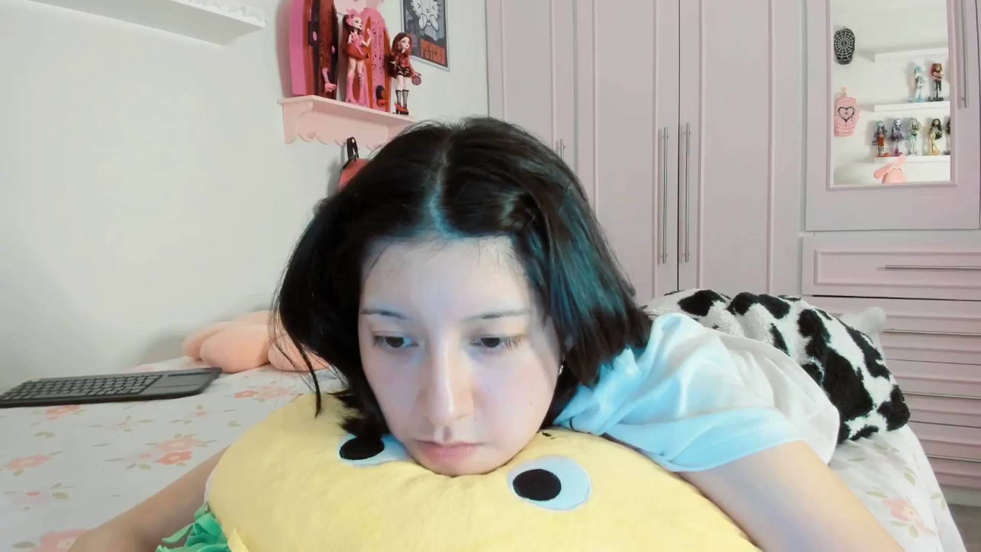 Gallery image thumbnail from Cherrycute666's myfreecams stream on, 01/28/2026, 06:45 image 19 of 20