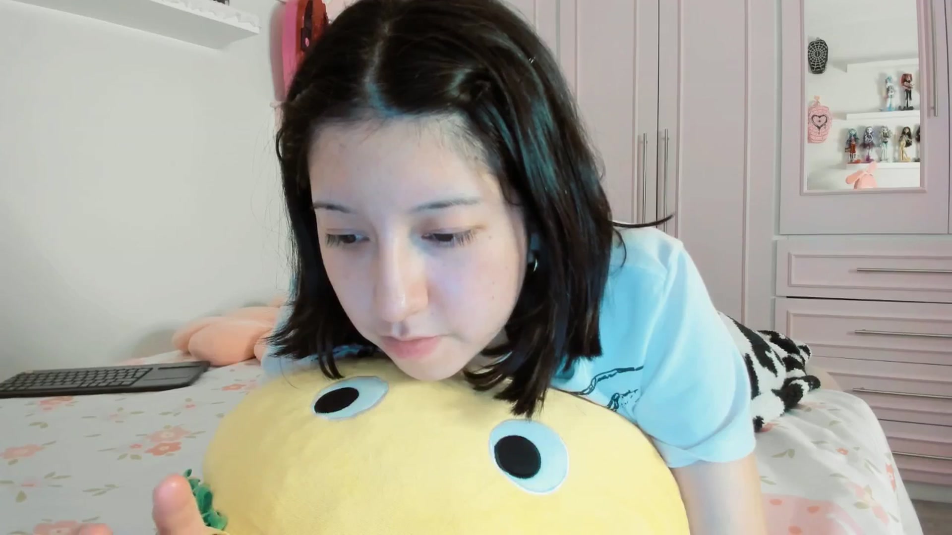 Gallery image thumbnail from Cherrycute666's myfreecams stream on, 01/28/2026, 06:45 image 20 of 20