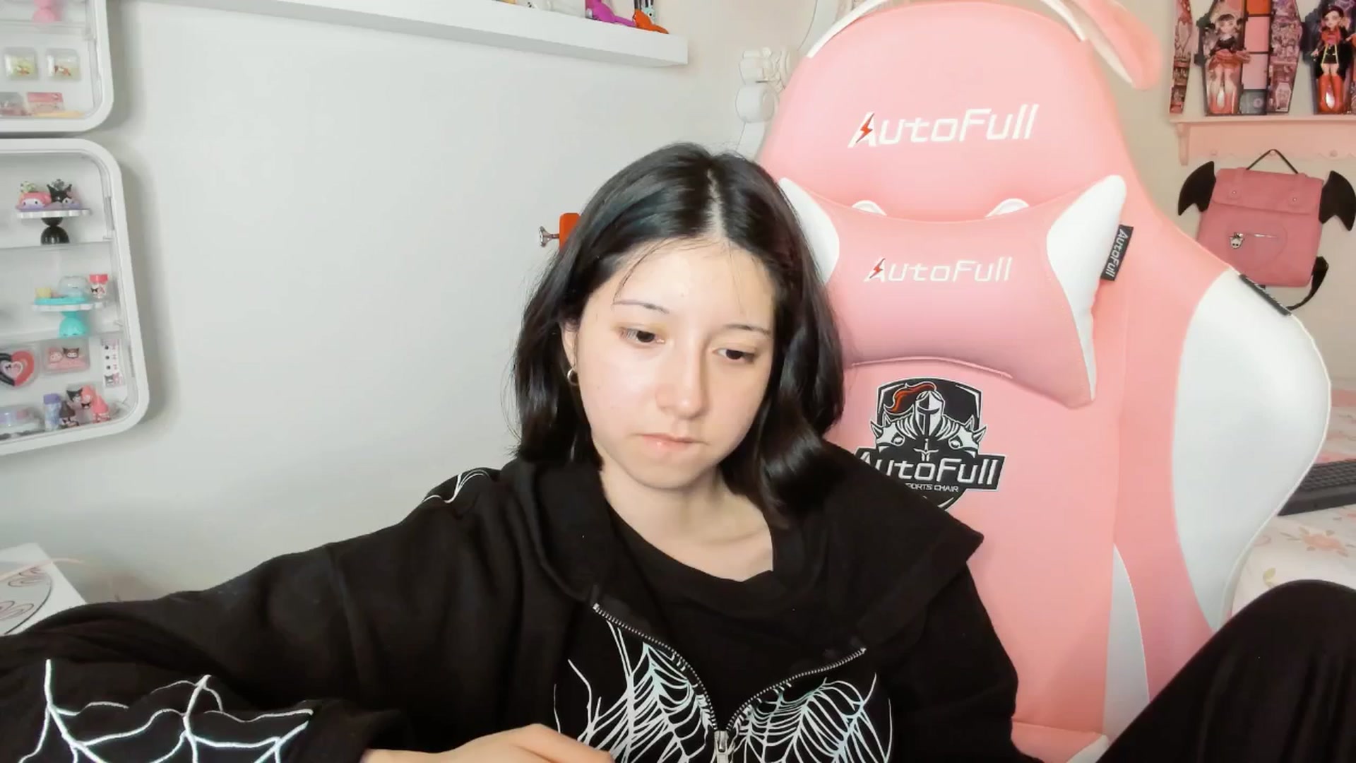 Gallery image thumbnail from Cherrycute666's myfreecams stream on, 01/29/2026, 08:12 image 16 of 20