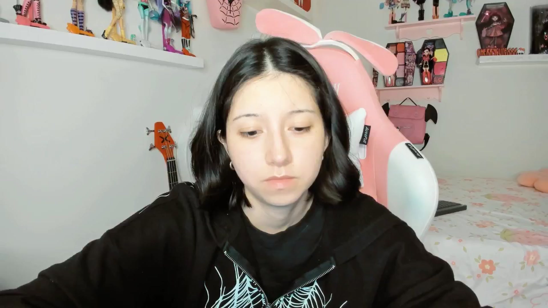 Gallery image thumbnail from Cherrycute666's myfreecams stream on, 01/29/2026, 08:12 image 6 of 20