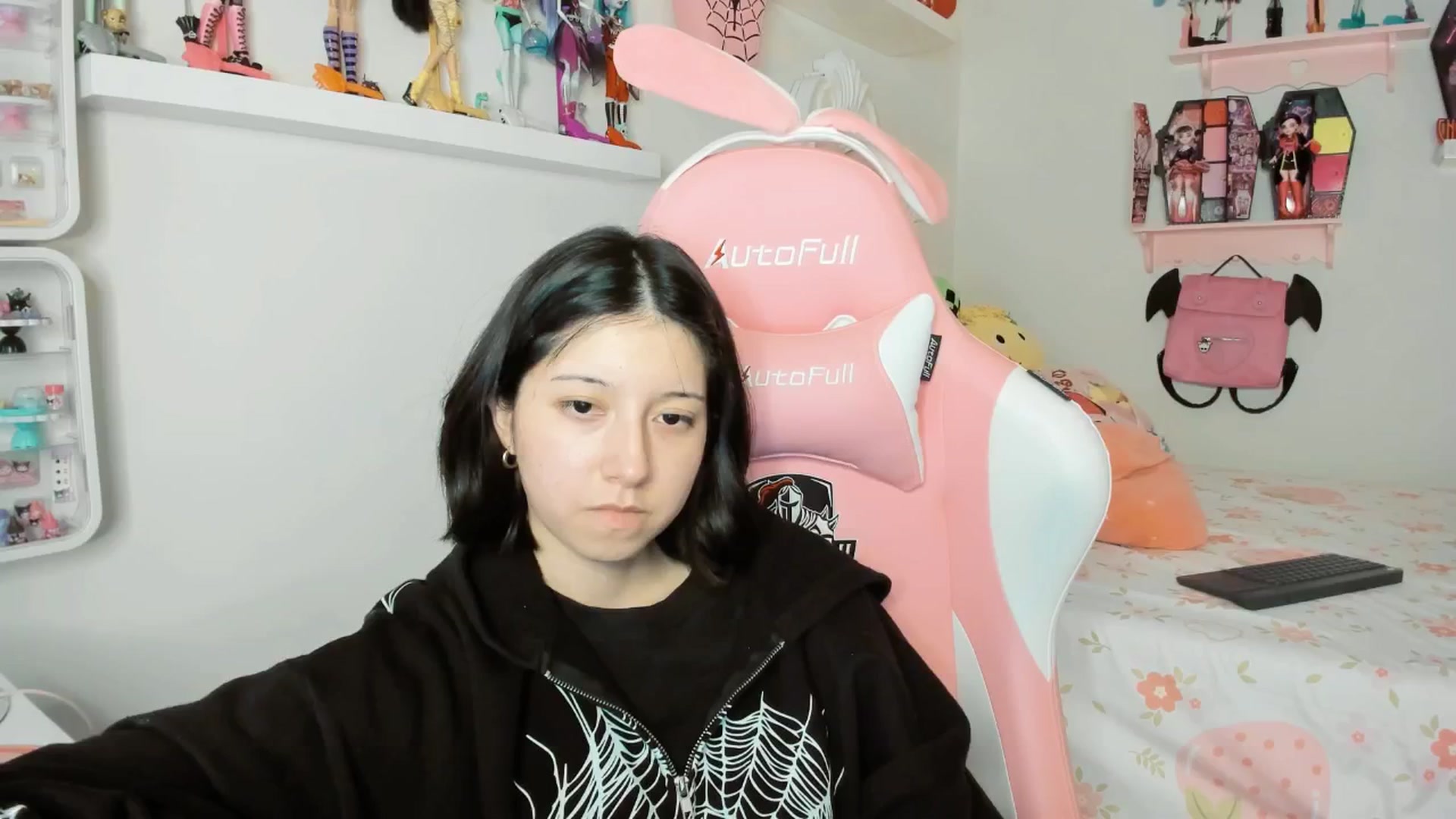 Gallery image thumbnail from Cherrycute666's myfreecams stream on, 01/29/2026, 08:12 image 10 of 20