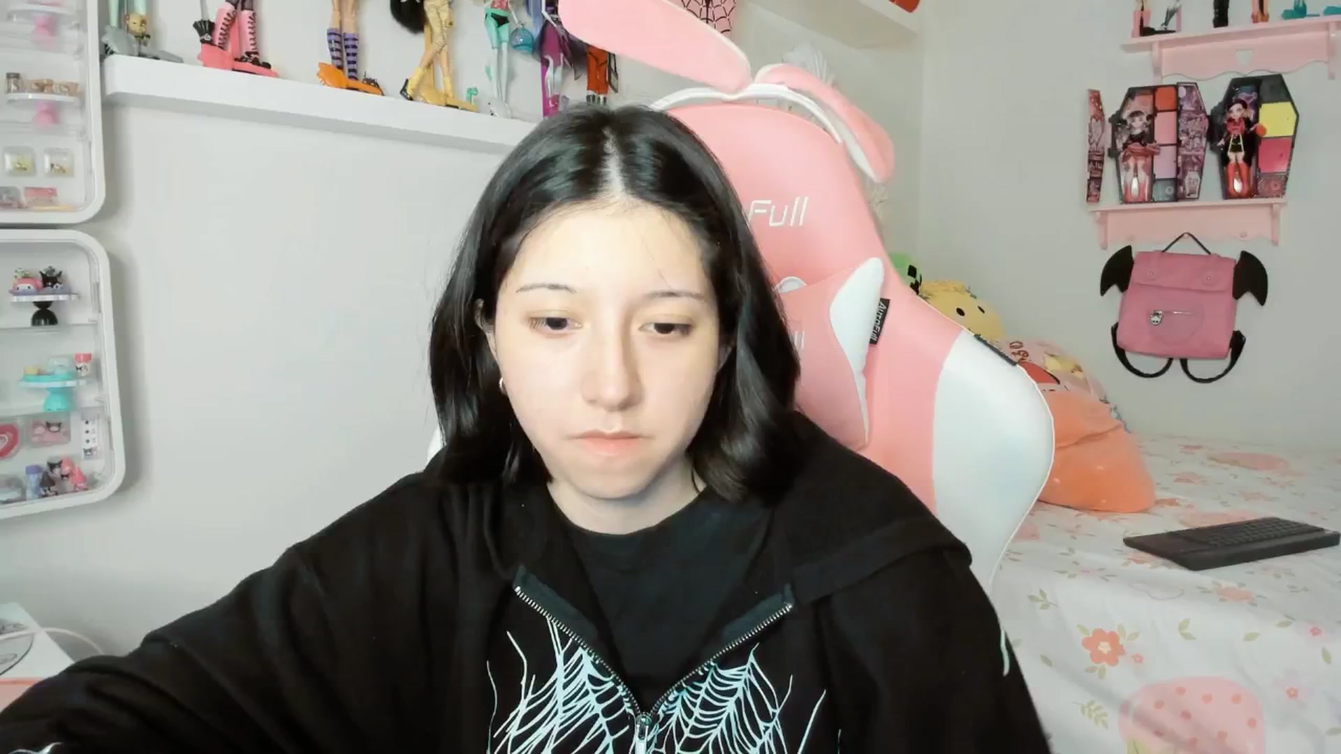 Gallery image thumbnail from Cherrycute666's myfreecams stream on, 01/29/2026, 08:12 image 5 of 20