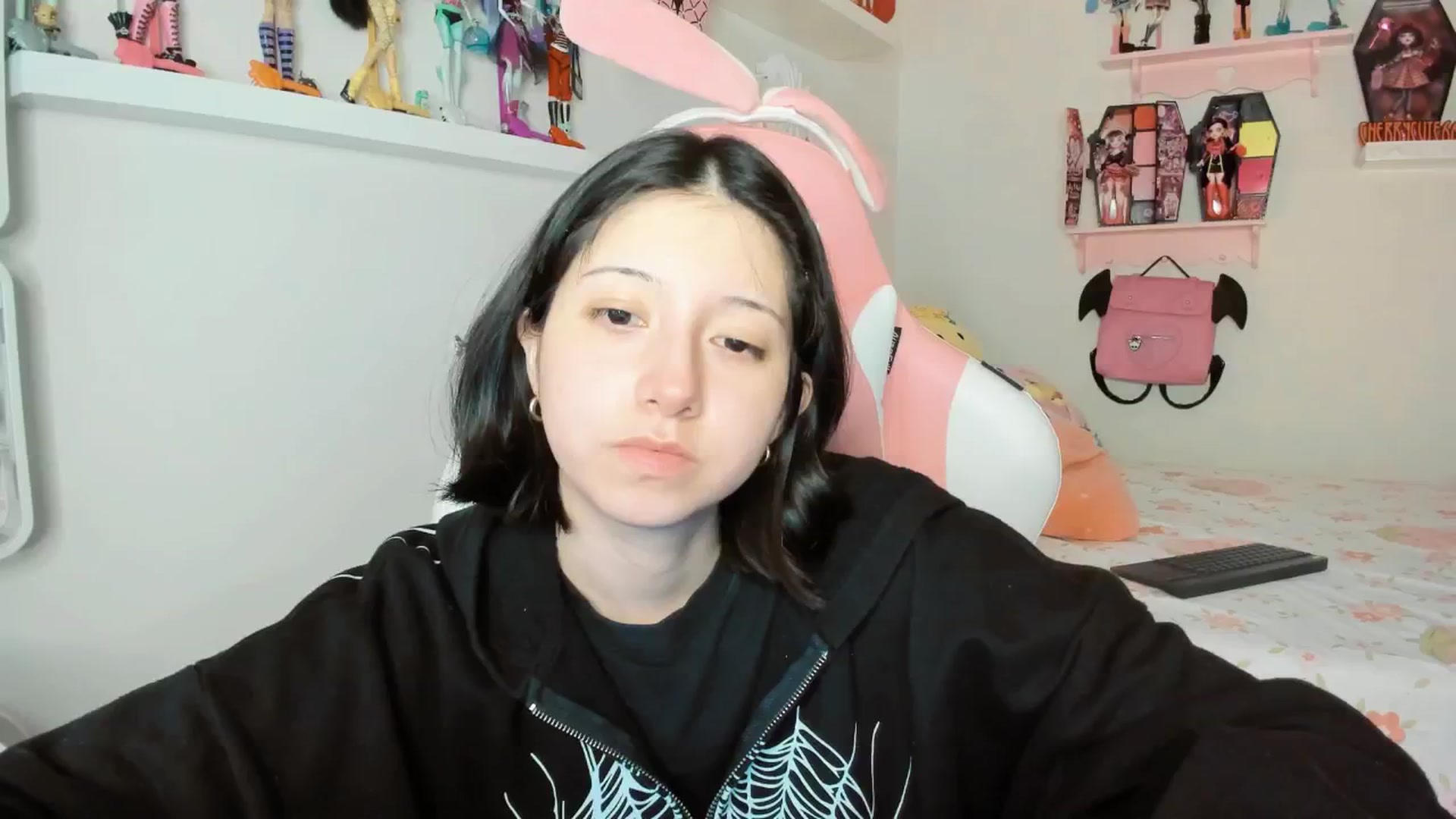 Gallery image thumbnail from Cherrycute666's myfreecams stream on, 01/29/2026, 08:12 image 13 of 20