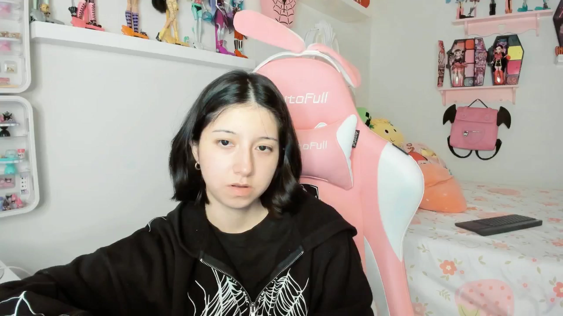 Gallery image thumbnail from Cherrycute666's myfreecams stream on, 01/29/2026, 08:12 image 9 of 20
