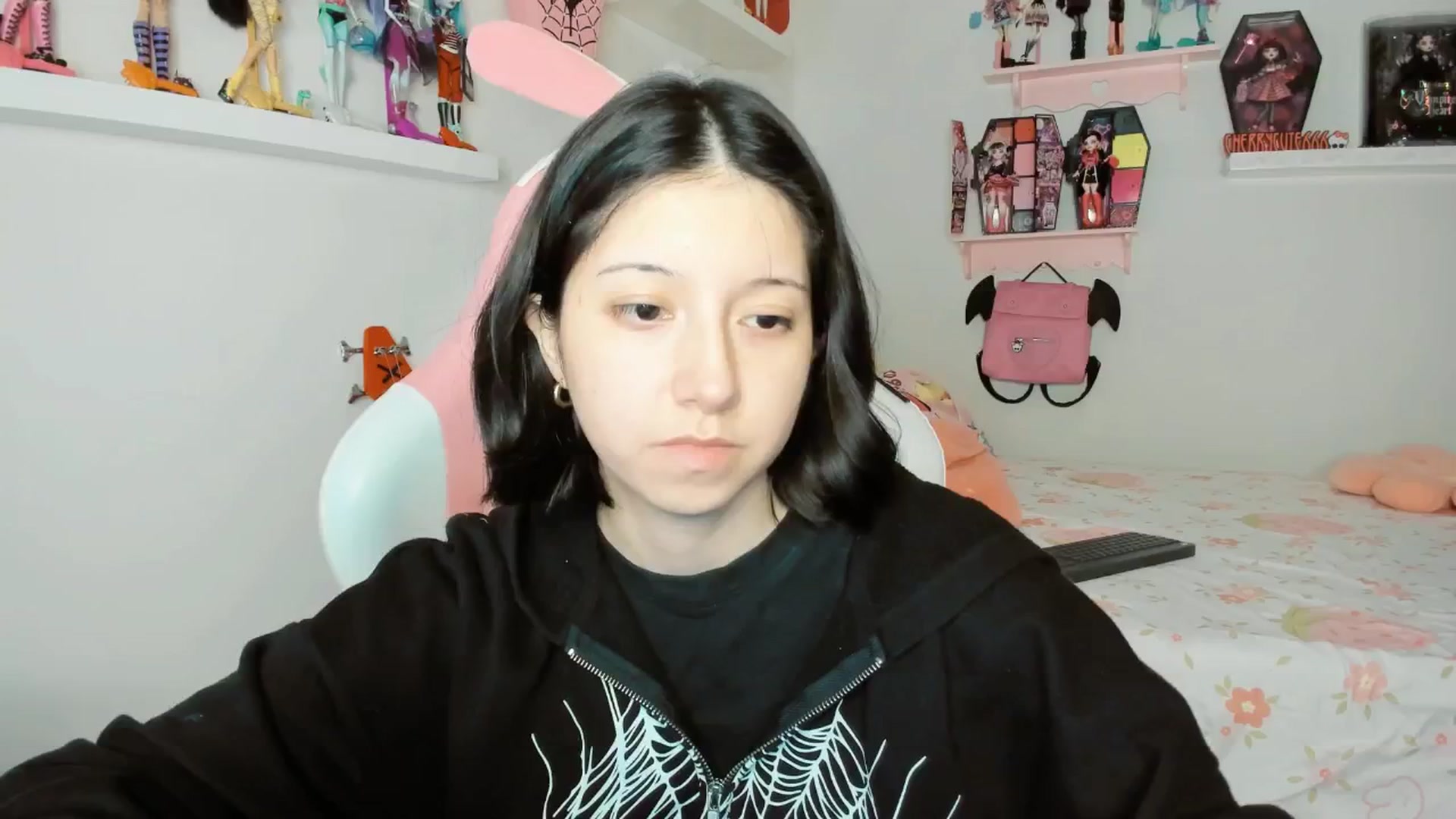 Gallery image thumbnail from Cherrycute666's myfreecams stream on, 01/29/2026, 08:12 image 1 of 20