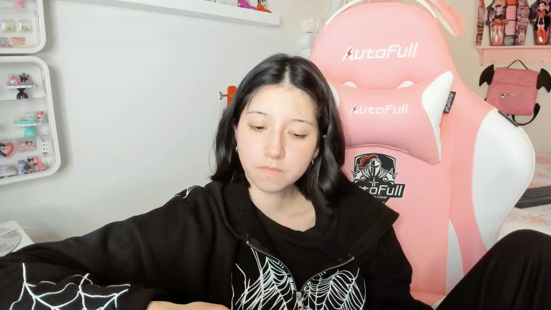 Gallery image thumbnail from Cherrycute666's myfreecams stream on, 01/29/2026, 08:12 image 15 of 20