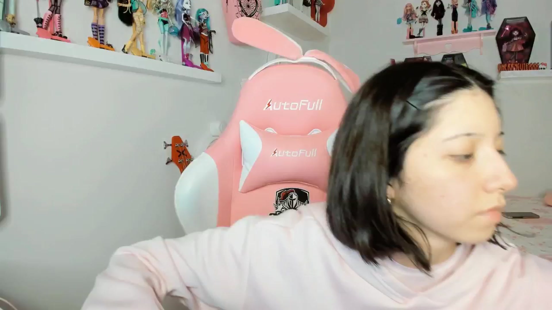 Gallery image thumbnail from Cherrycute666's myfreecams stream on, 01/30/2026, 02:22 image 4 of 20