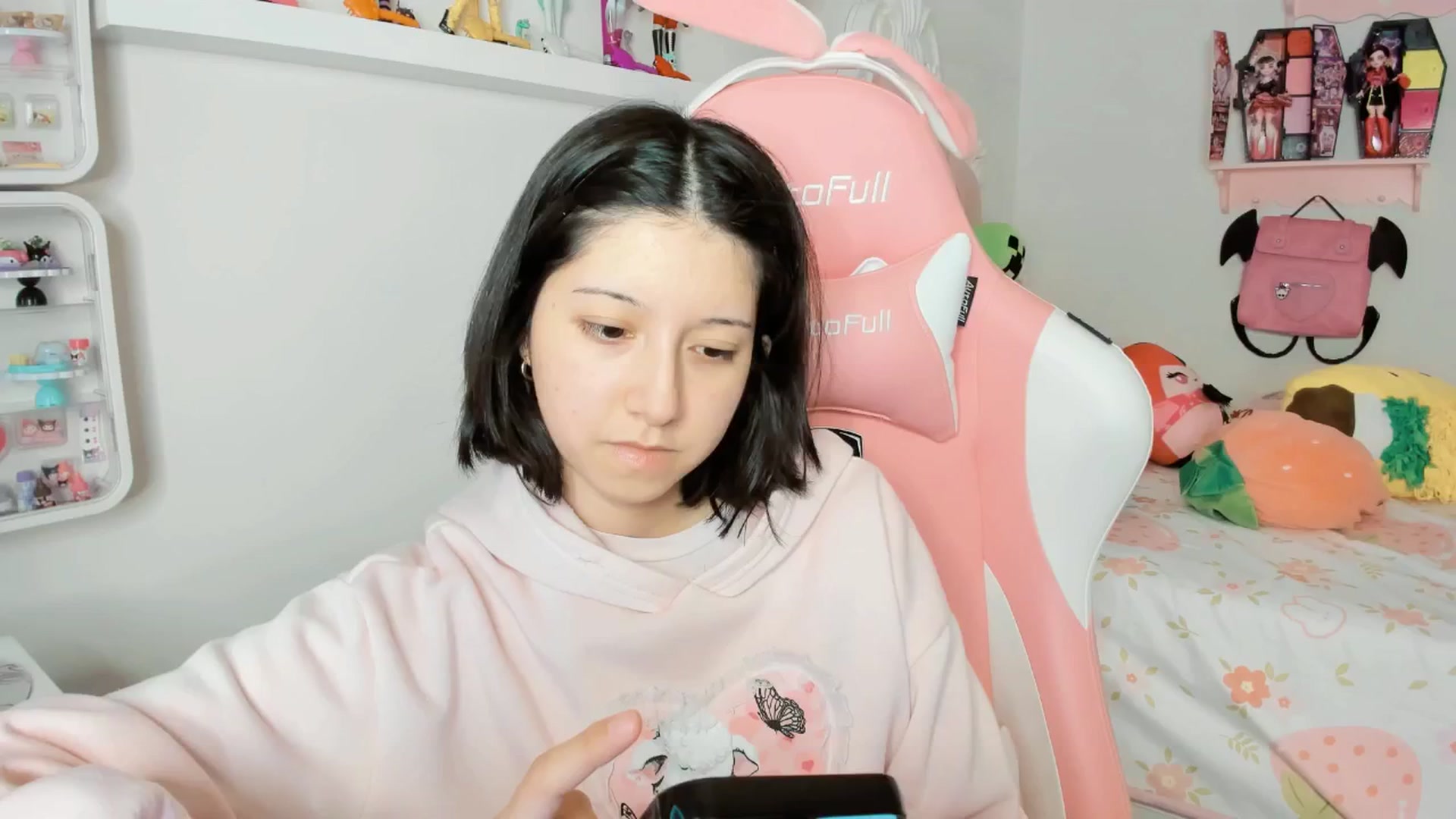 Gallery image thumbnail from Cherrycute666's myfreecams stream on, 01/30/2026, 02:22 image 5 of 20