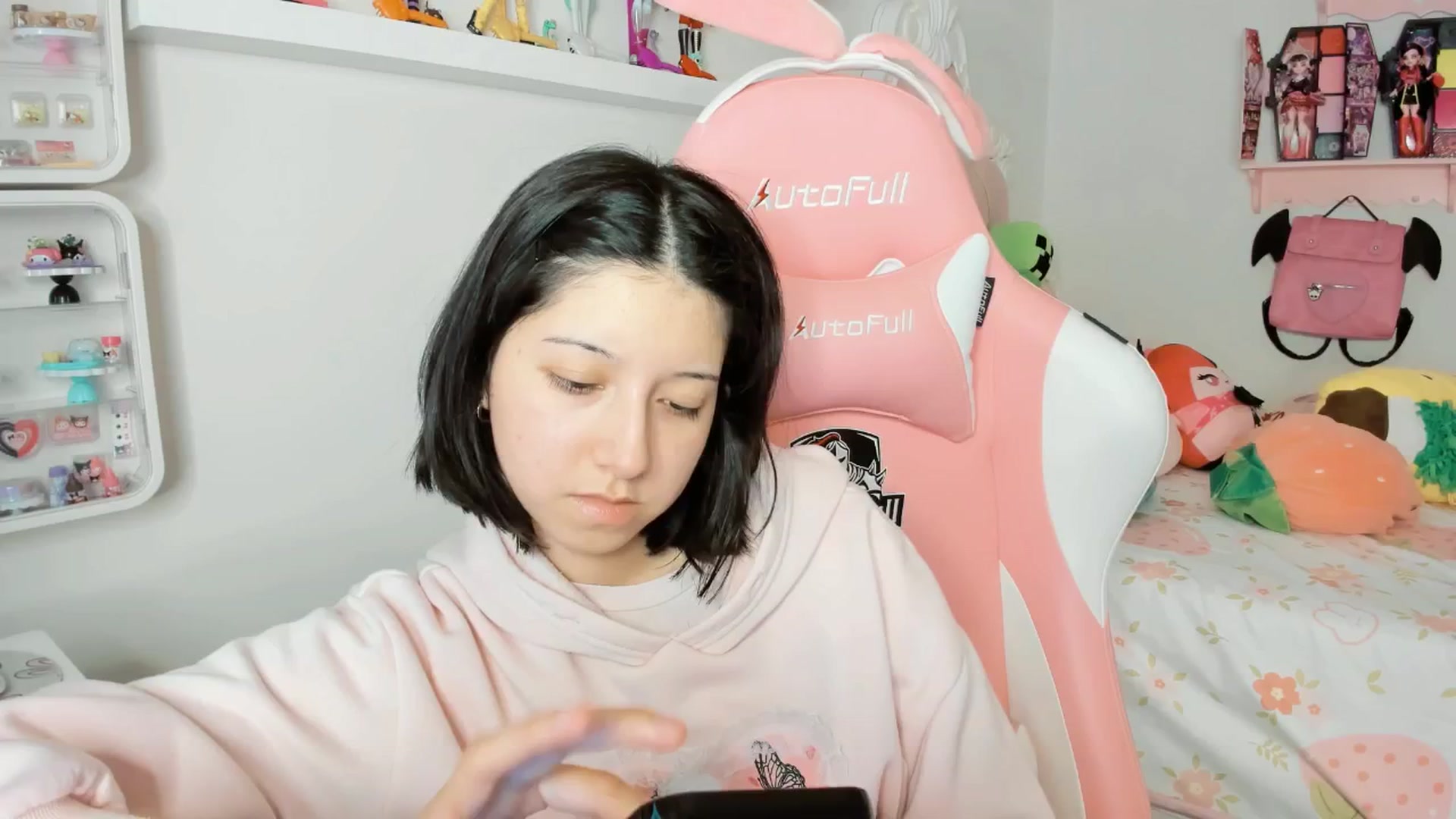 Gallery image thumbnail from Cherrycute666's myfreecams stream on, 01/30/2026, 02:22 image 12 of 20
