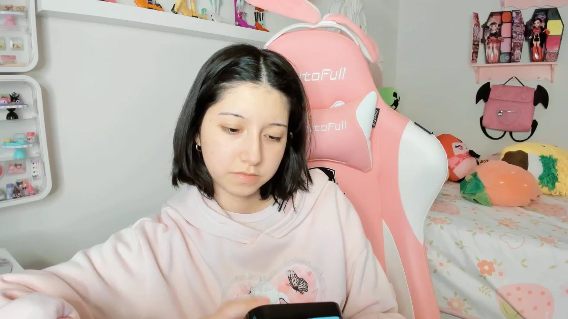 Gallery image thumbnail from Cherrycute666's myfreecams stream on, 01/30/2026, 02:22 image 6 of 20
