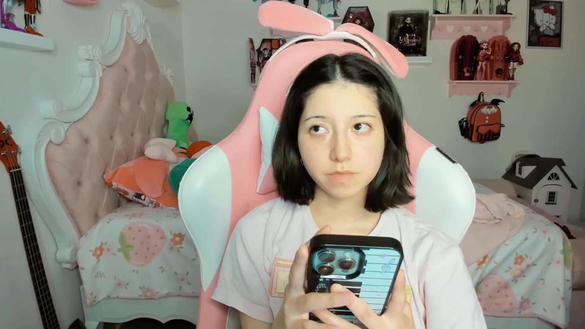 Gallery image thumbnail from Cherrycute666's myfreecams stream on, 01/30/2026, 04:09 image 4 of 20