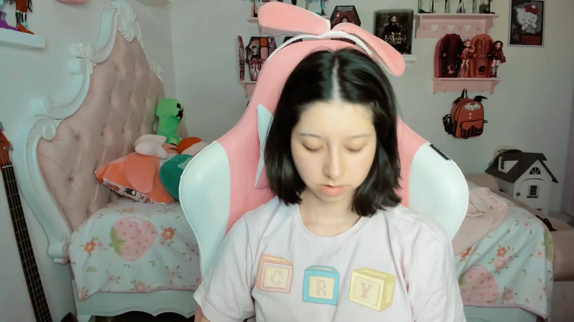 Gallery image thumbnail from Cherrycute666's myfreecams stream on, 01/30/2026, 04:09 image 5 of 20
