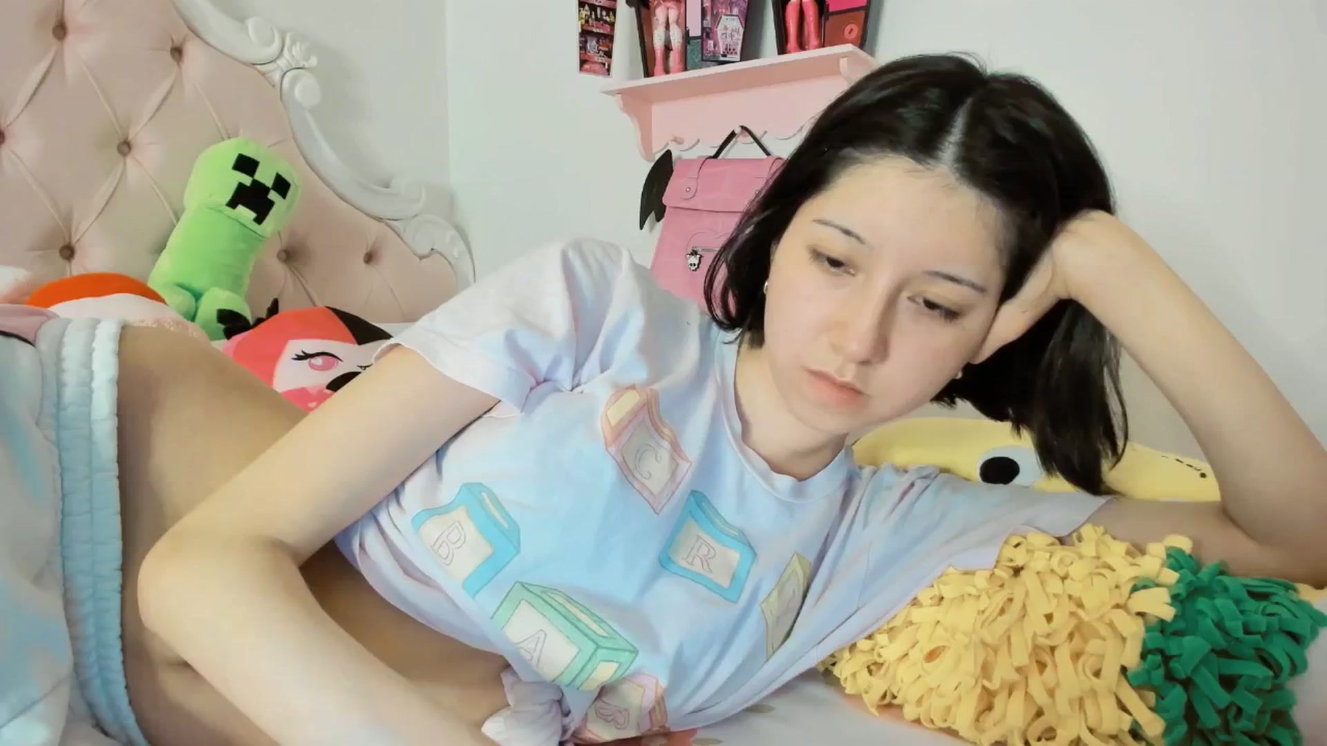 Gallery image thumbnail from Cherrycute666's myfreecams stream on, 01/30/2026, 04:09 image 18 of 20