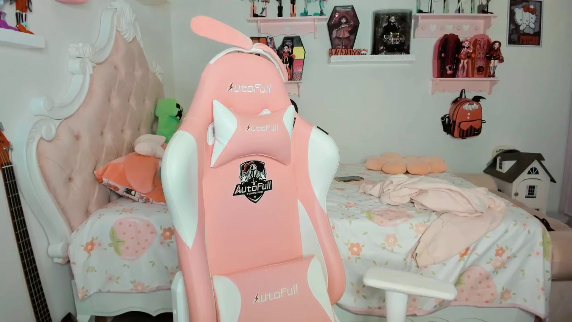 Gallery image thumbnail from Cherrycute666's myfreecams stream on, 01/30/2026, 04:09 image 6 of 20