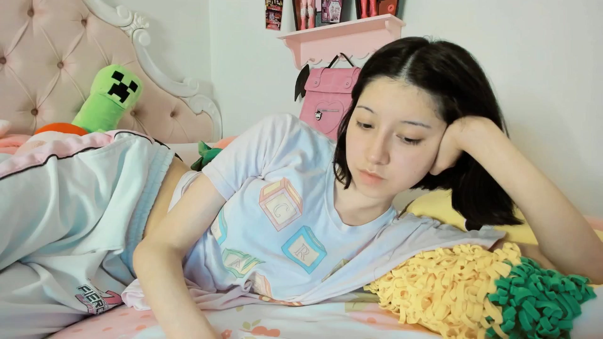Gallery image thumbnail from Cherrycute666's myfreecams stream on, 01/30/2026, 04:24 image 5 of 20