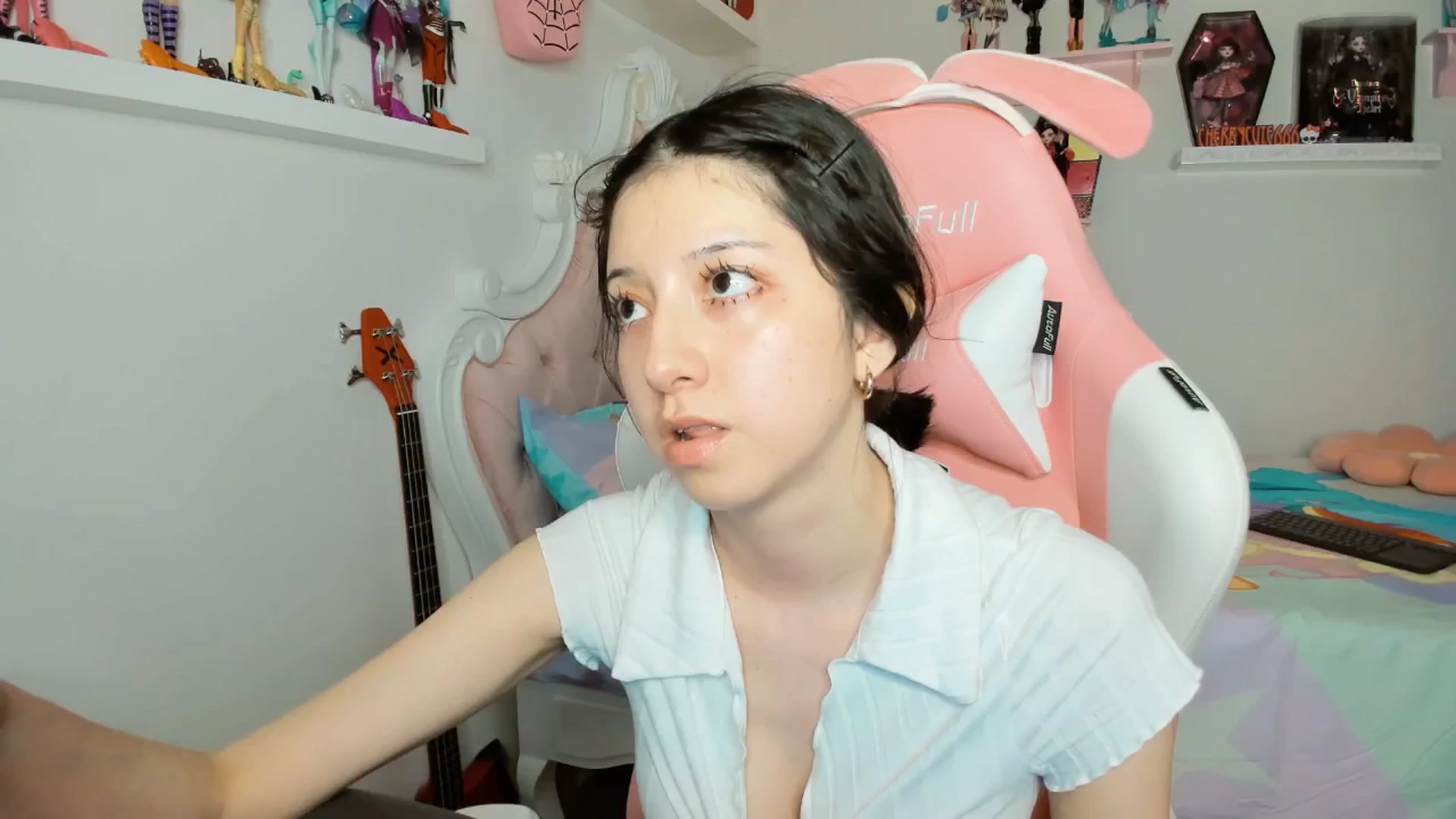 Gallery image thumbnail from Cherrycute666's myfreecams stream on, 02/13/2026, 05:08 image 15 of 20