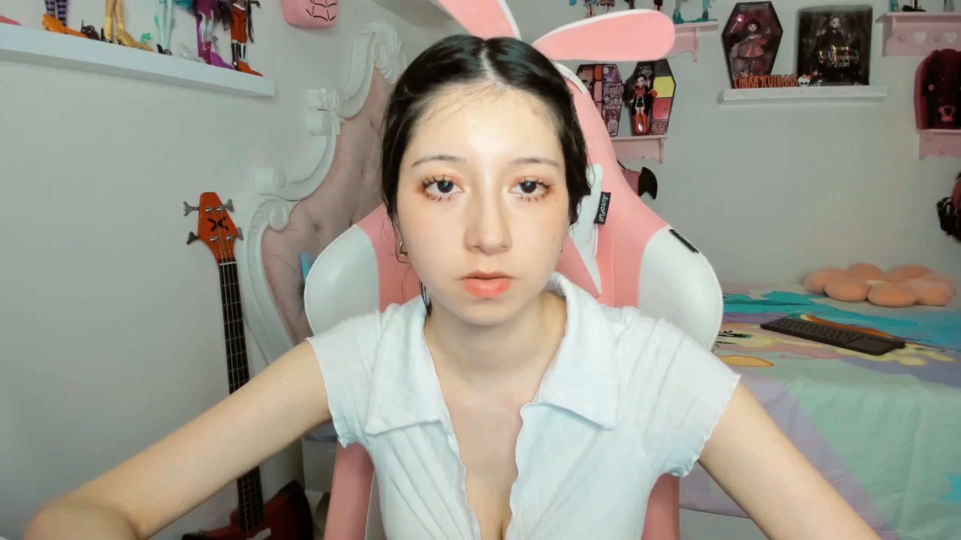 Gallery image thumbnail from Cherrycute666's myfreecams stream on, 02/13/2026, 05:08 image 3 of 20