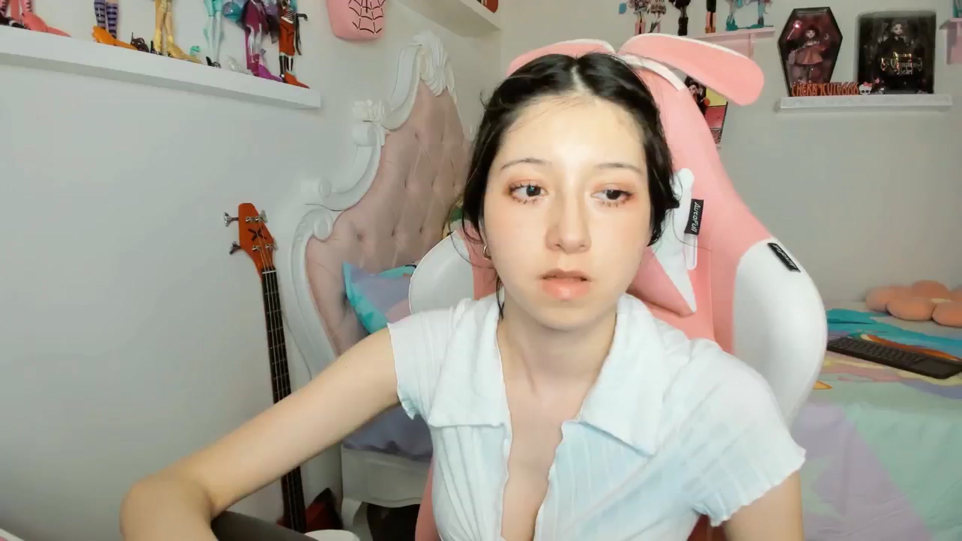 Gallery image thumbnail from Cherrycute666's myfreecams stream on, 02/13/2026, 05:08 image 16 of 20