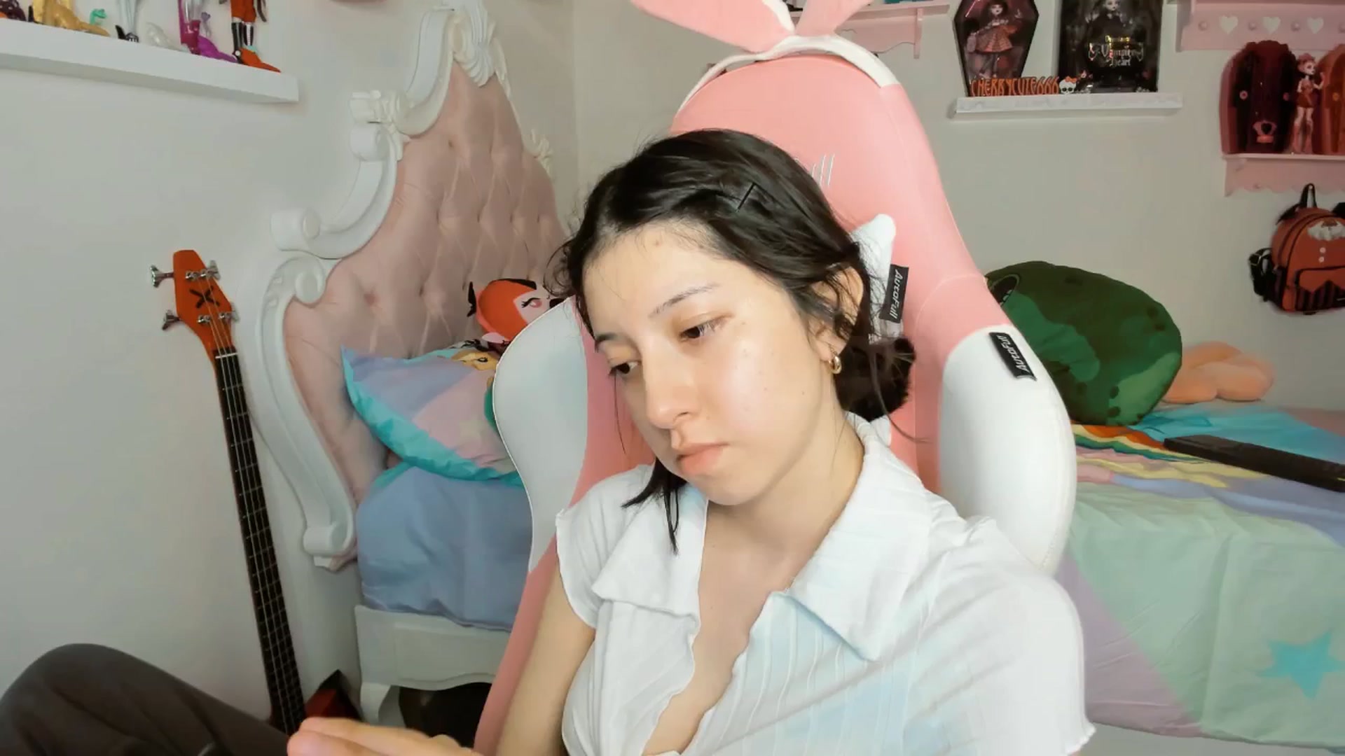Gallery image thumbnail from Cherrycute666's myfreecams stream on, 02/13/2026, 08:29 image 19 of 20