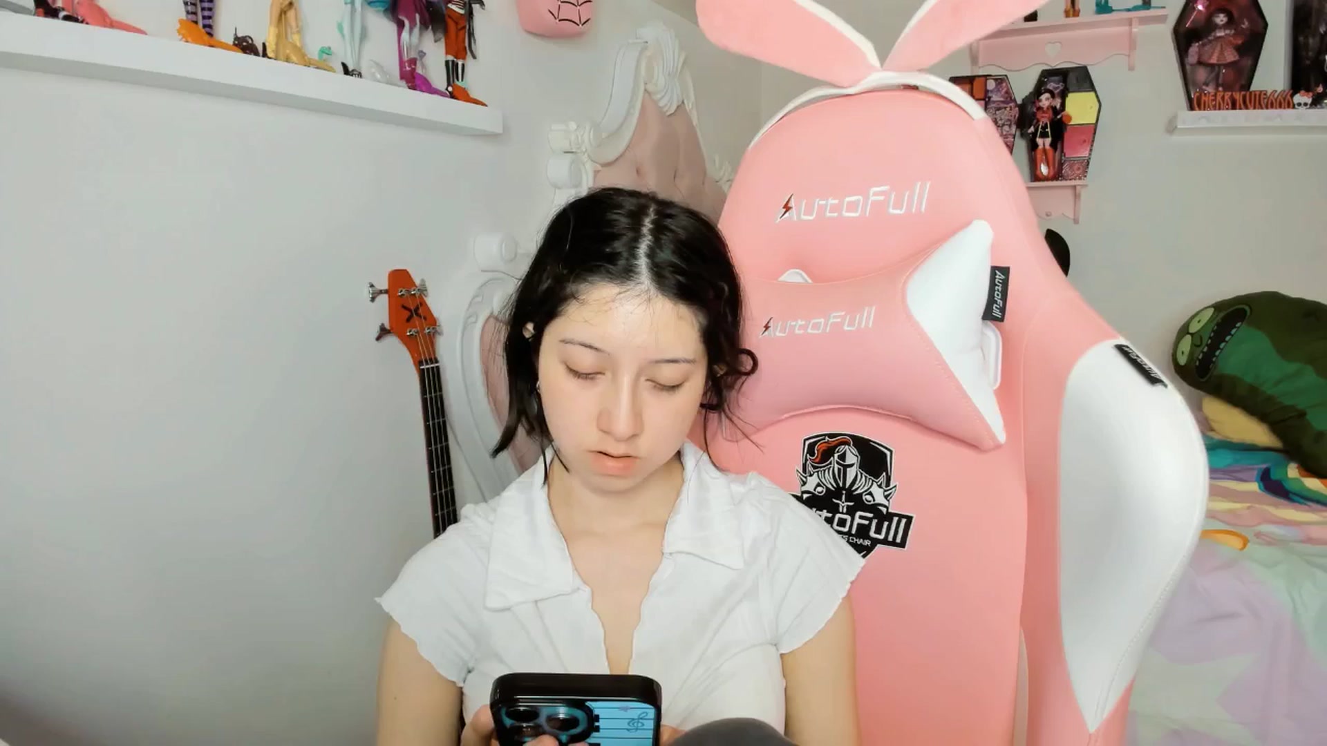 Gallery image thumbnail from Cherrycute666's myfreecams stream on, 02/13/2026, 08:29 image 20 of 20