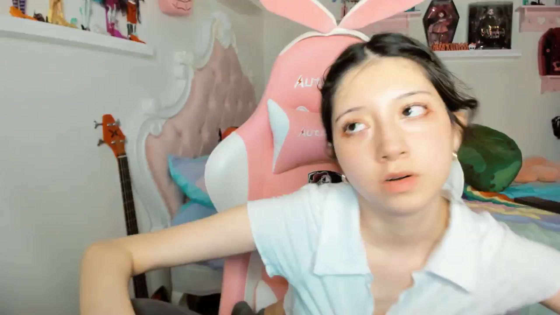 Gallery image thumbnail from Cherrycute666's myfreecams stream on, 02/13/2026, 08:29 image 2 of 20