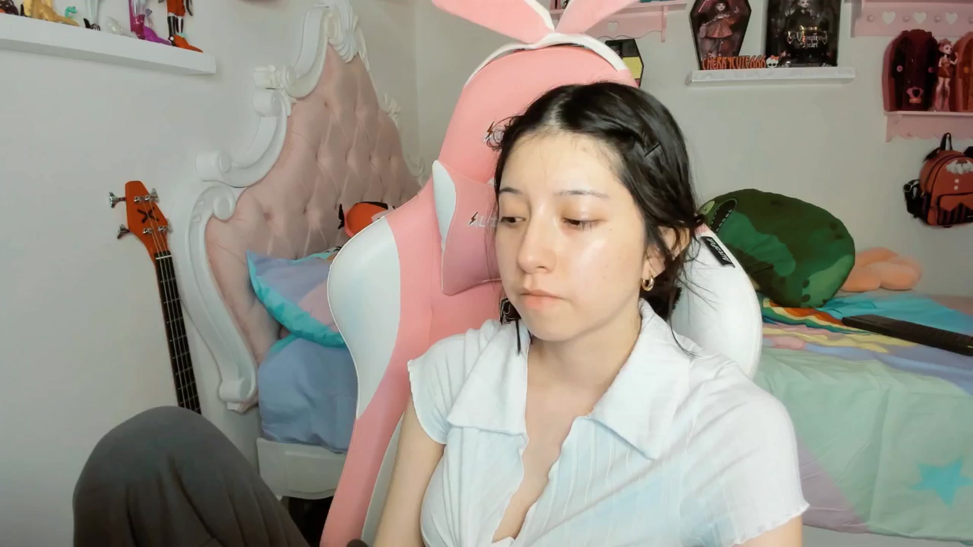 Gallery image thumbnail from Cherrycute666's myfreecams stream on, 02/13/2026, 08:29 image 18 of 20