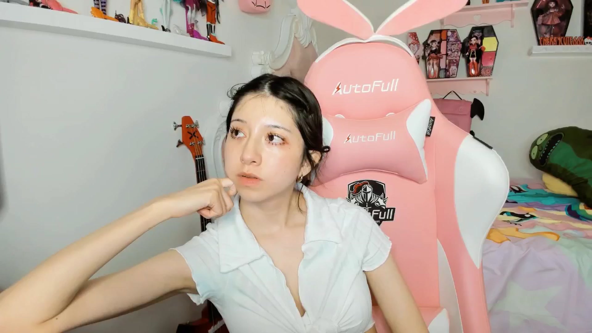 Gallery image thumbnail from Cherrycute666's myfreecams stream on, 02/13/2026, 08:29 image 5 of 20