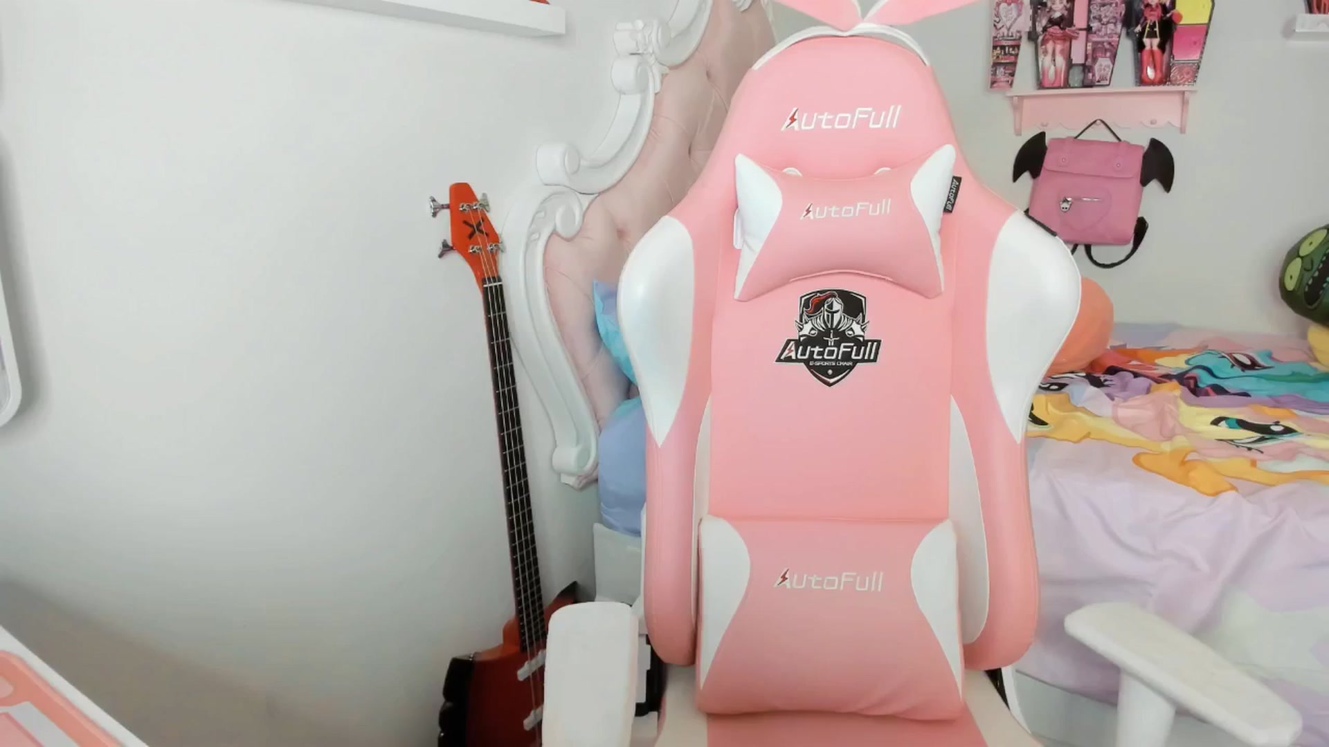 Gallery image thumbnail from Cherrycute666's myfreecams stream on, 02/14/2026, 04:00 image 5 of 20