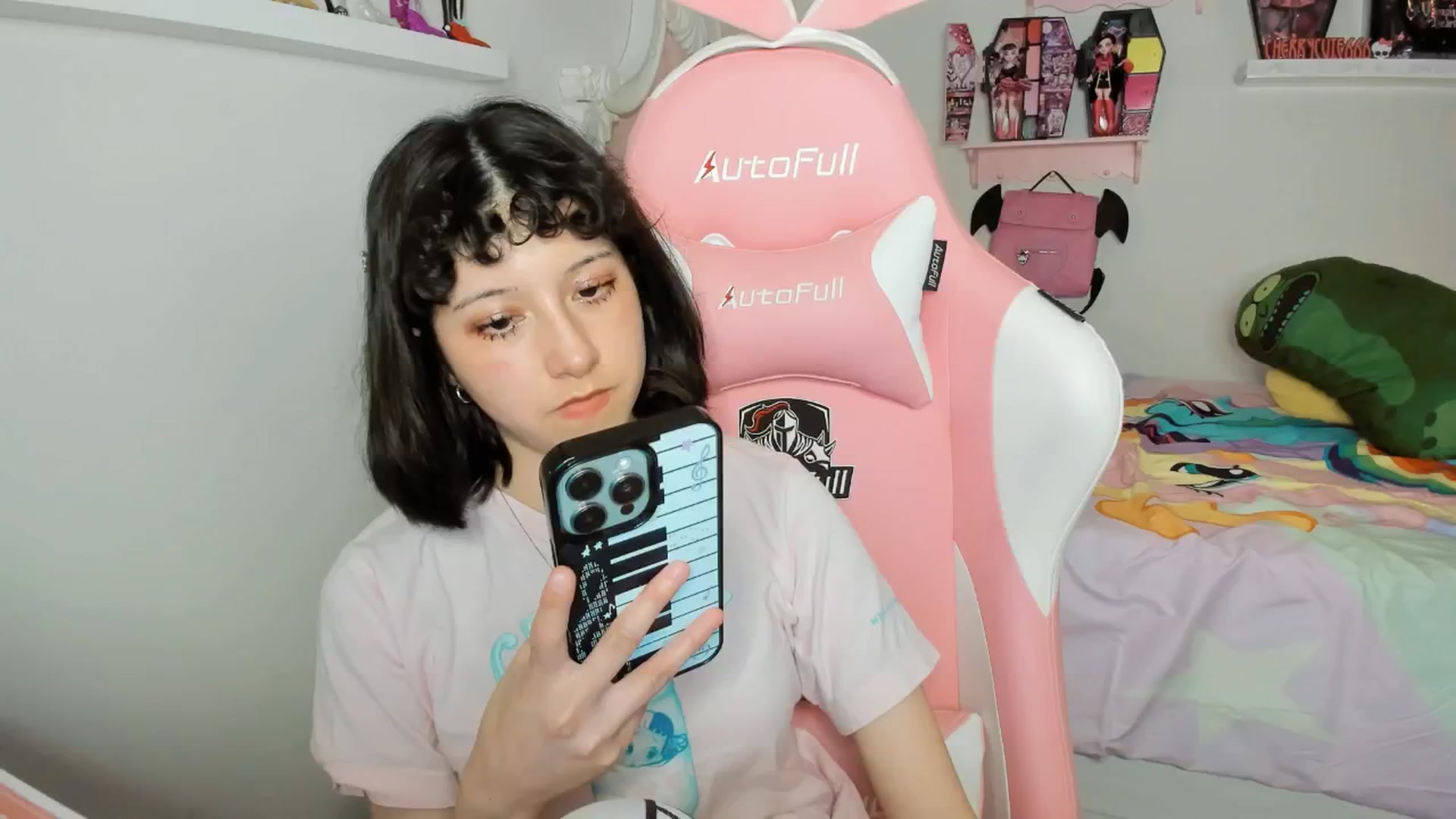 Gallery image thumbnail from Cherrycute666's myfreecams stream on, 02/14/2026, 04:00 image 3 of 20