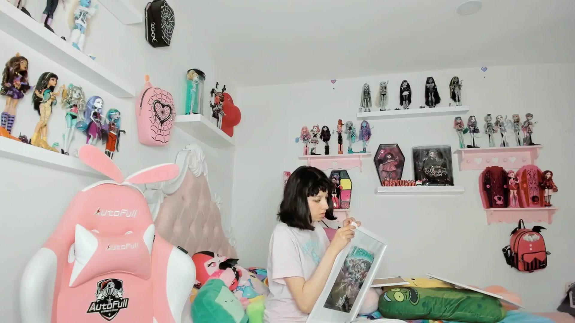 Gallery image thumbnail from Cherrycute666's myfreecams stream on, 02/14/2026, 06:59 image 20 of 20