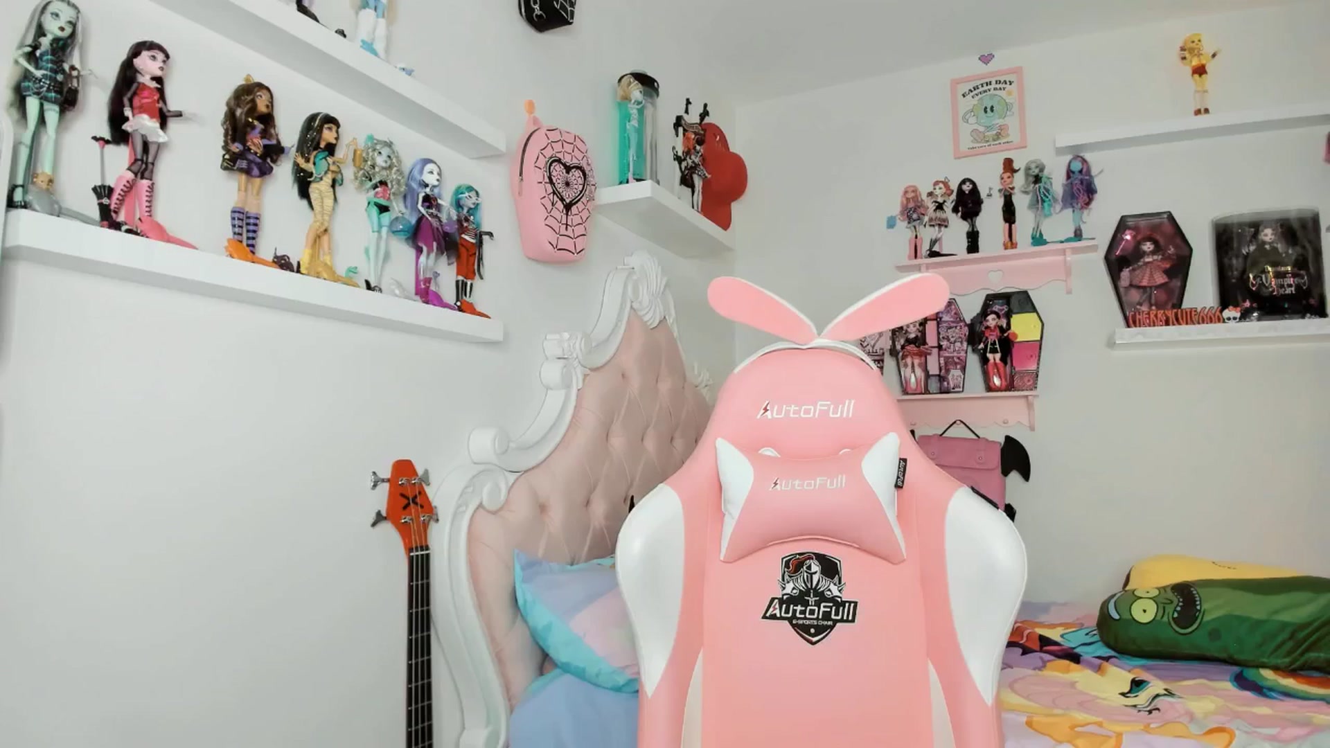 Gallery image thumbnail from Cherrycute666's myfreecams stream on, 02/14/2026, 06:59 image 10 of 20