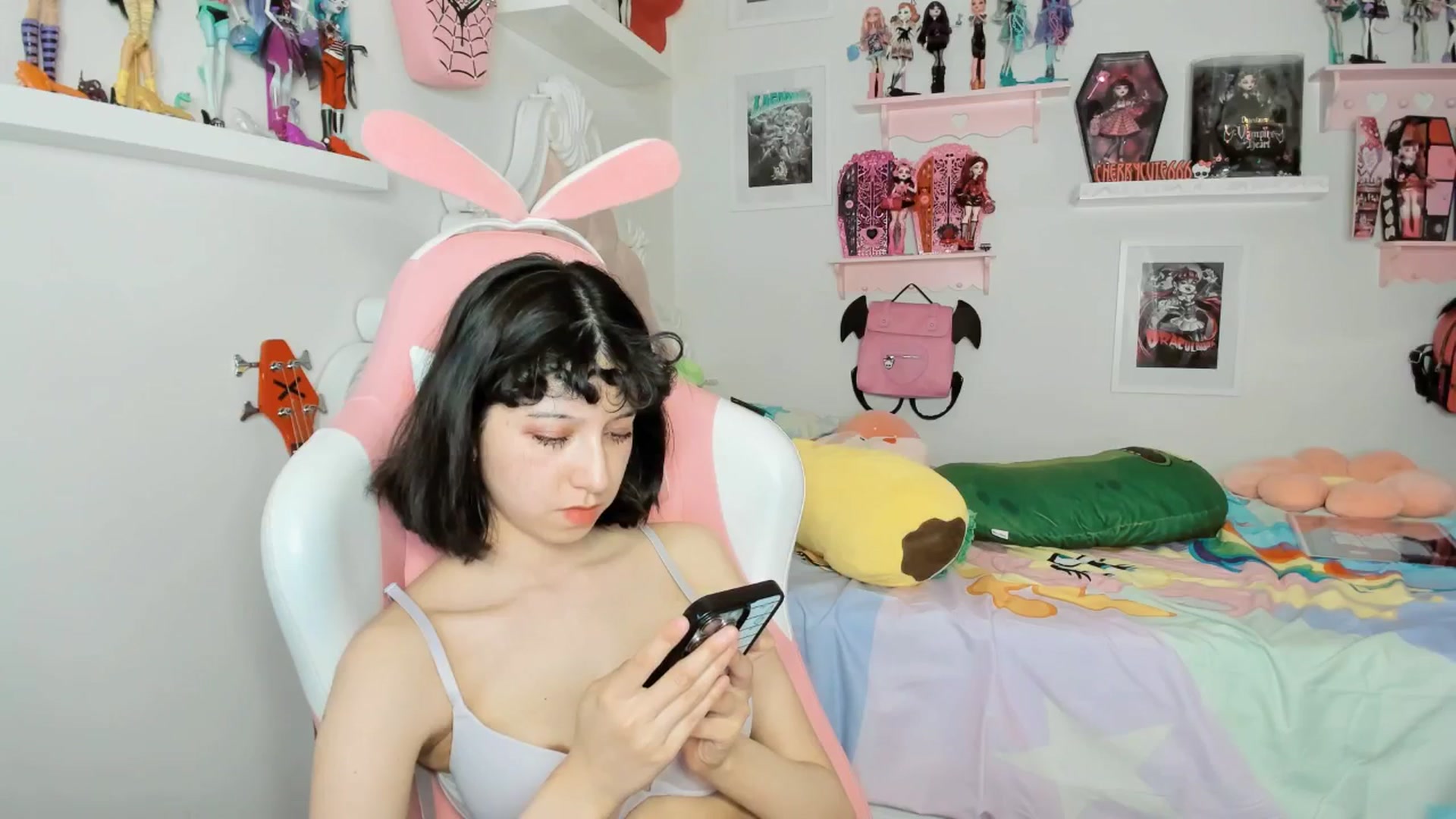 Gallery image thumbnail from Cherrycute666's myfreecams stream on, 02/14/2026, 09:09 image 14 of 20