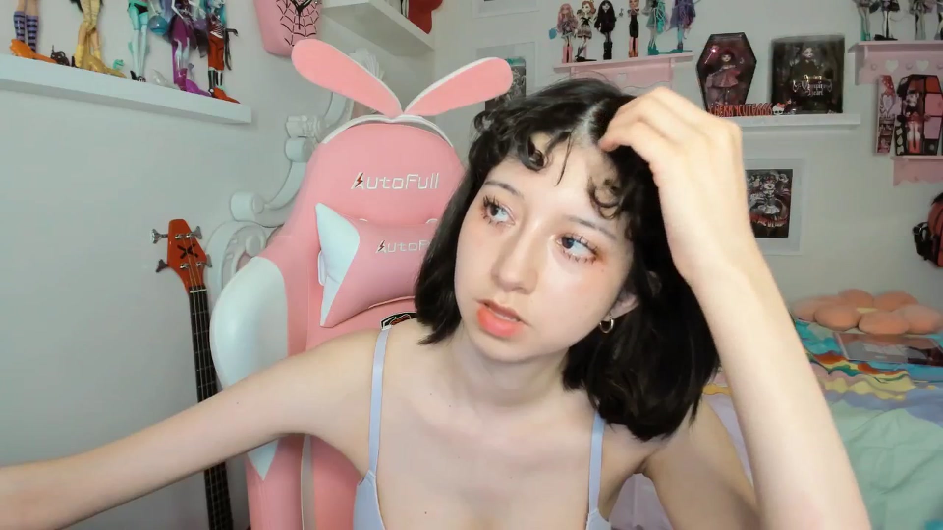 Gallery image thumbnail from Cherrycute666's myfreecams stream on, 02/14/2026, 09:09 image 15 of 20