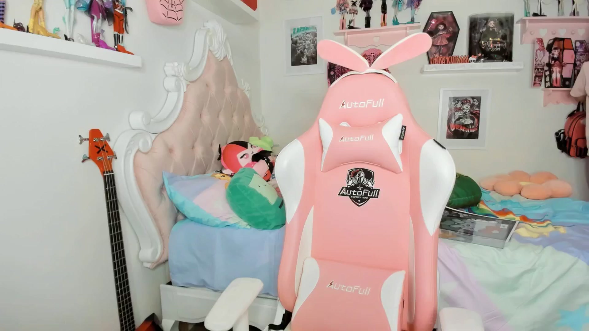 Gallery image thumbnail from Cherrycute666's myfreecams stream on, 02/14/2026, 09:09 image 6 of 20