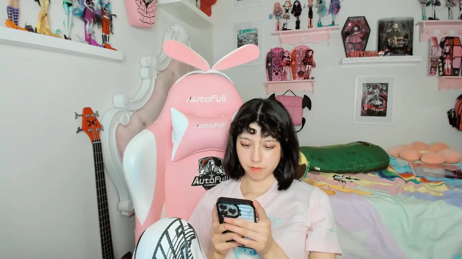 Gallery image thumbnail from Cherrycute666's myfreecams stream on, 02/14/2026, 09:09 image 16 of 20
