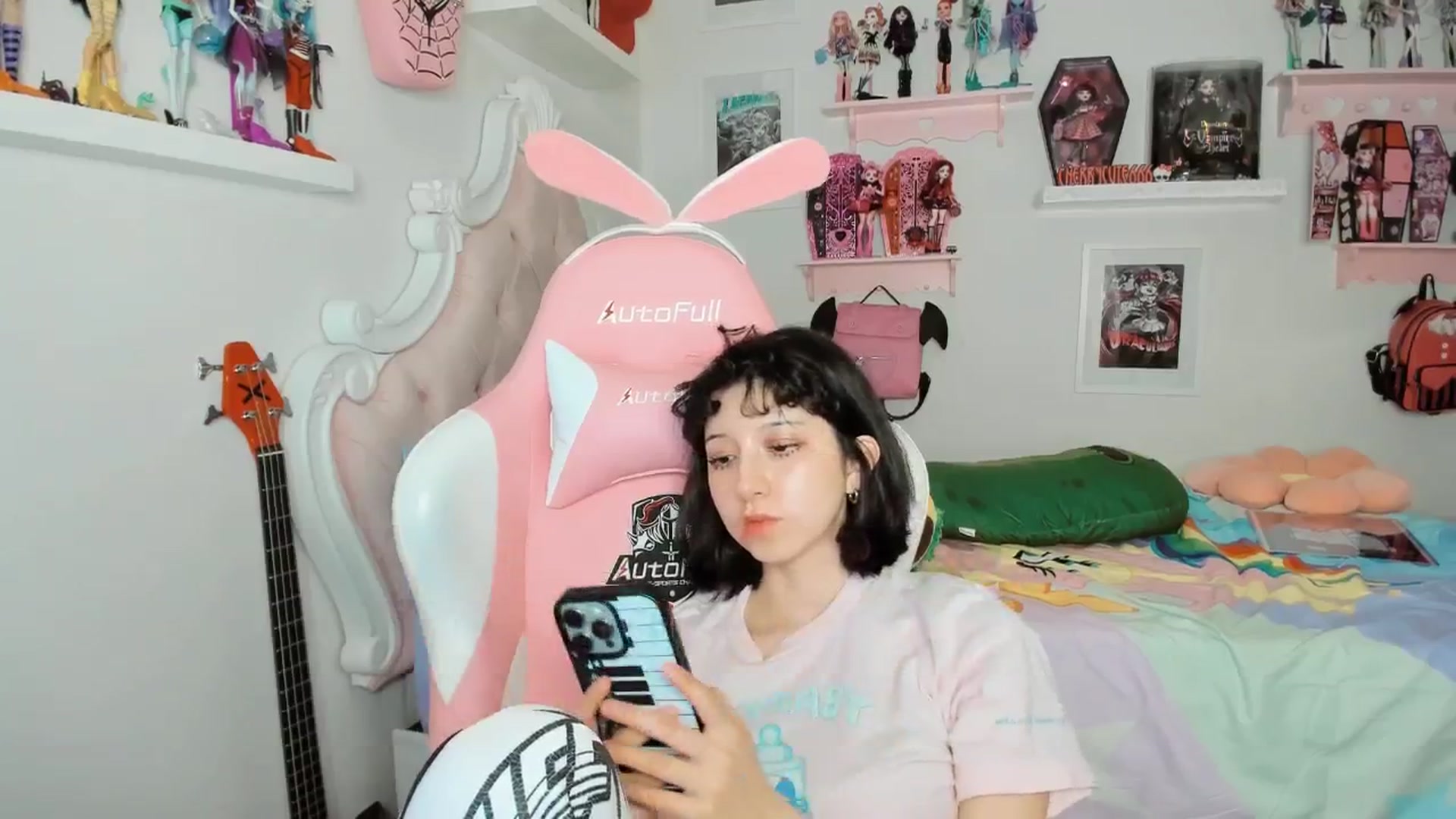 Gallery image thumbnail from Cherrycute666's myfreecams stream on, 02/14/2026, 09:09 image 17 of 20