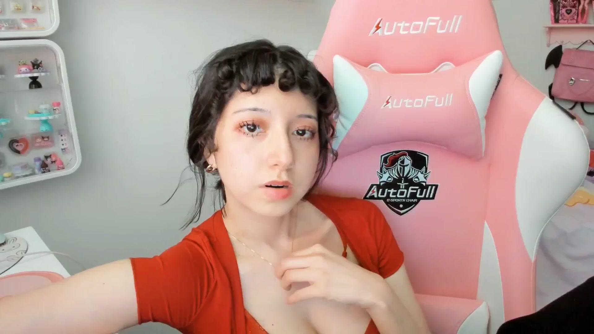 Gallery image thumbnail from Cherrycute666's myfreecams stream on, 02/15/2026, 24:02 image 15 of 20