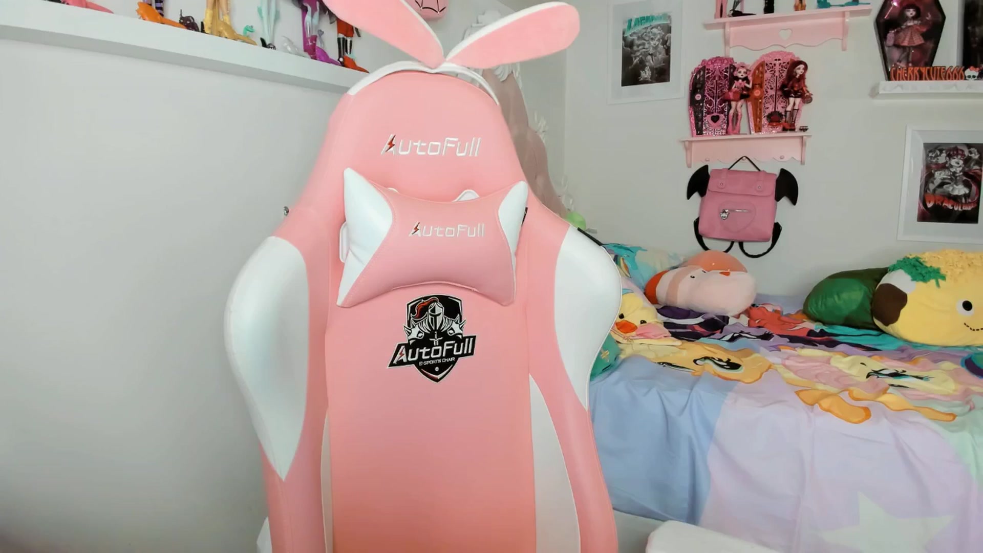 Gallery image thumbnail from Cherrycute666's myfreecams stream on, 02/15/2026, 02:58 image 12 of 20