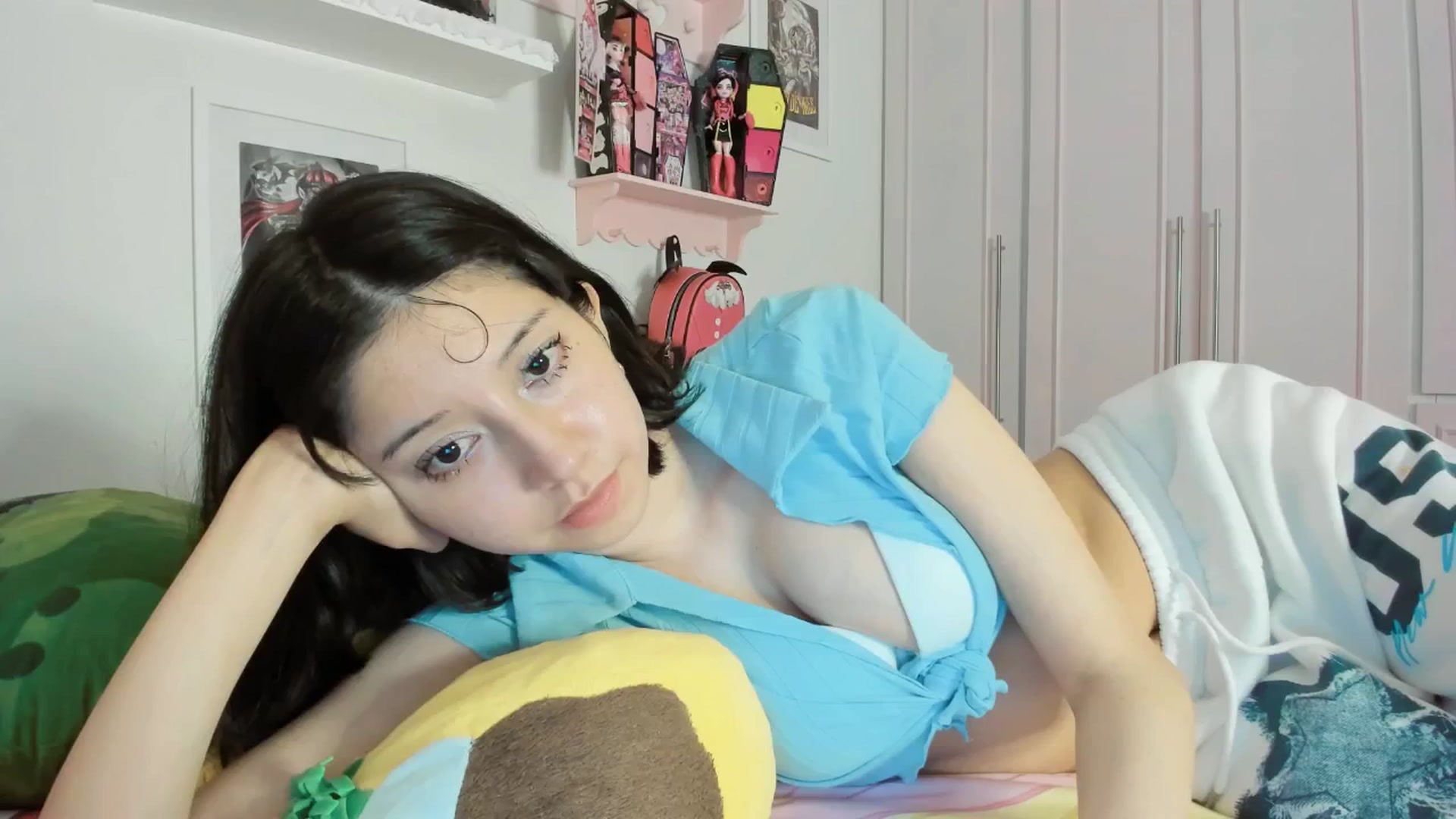 Gallery image thumbnail from Cherrycute666's myfreecams stream on, 02/19/2026, 07:03 image 10 of 20