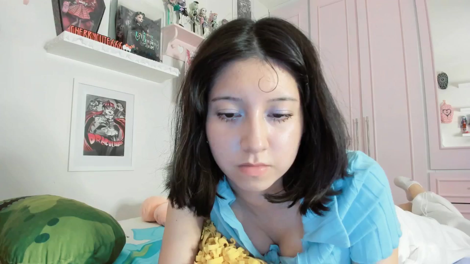 Gallery image thumbnail from Cherrycute666's myfreecams stream on, 02/19/2026, 07:03 image 6 of 20