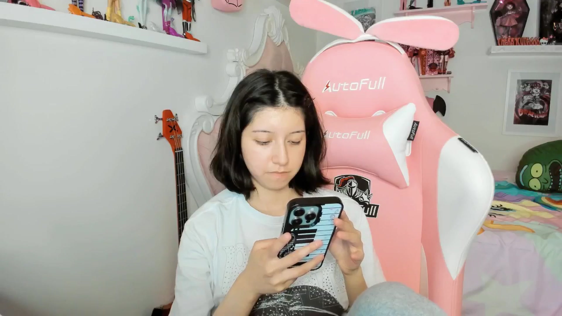 Gallery image thumbnail from Cherrycute666's myfreecams stream on, 02/20/2026, 02:57 image 17 of 20