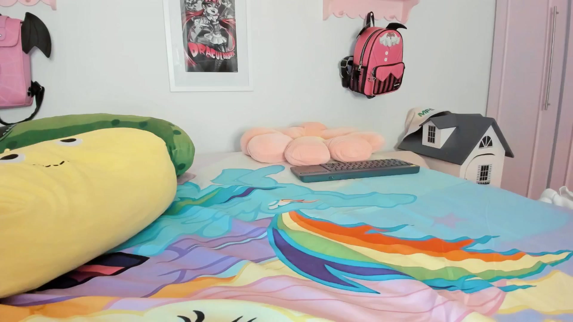 Gallery image thumbnail from Cherrycute666's myfreecams stream on, 02/20/2026, 05:09 image 18 of 20