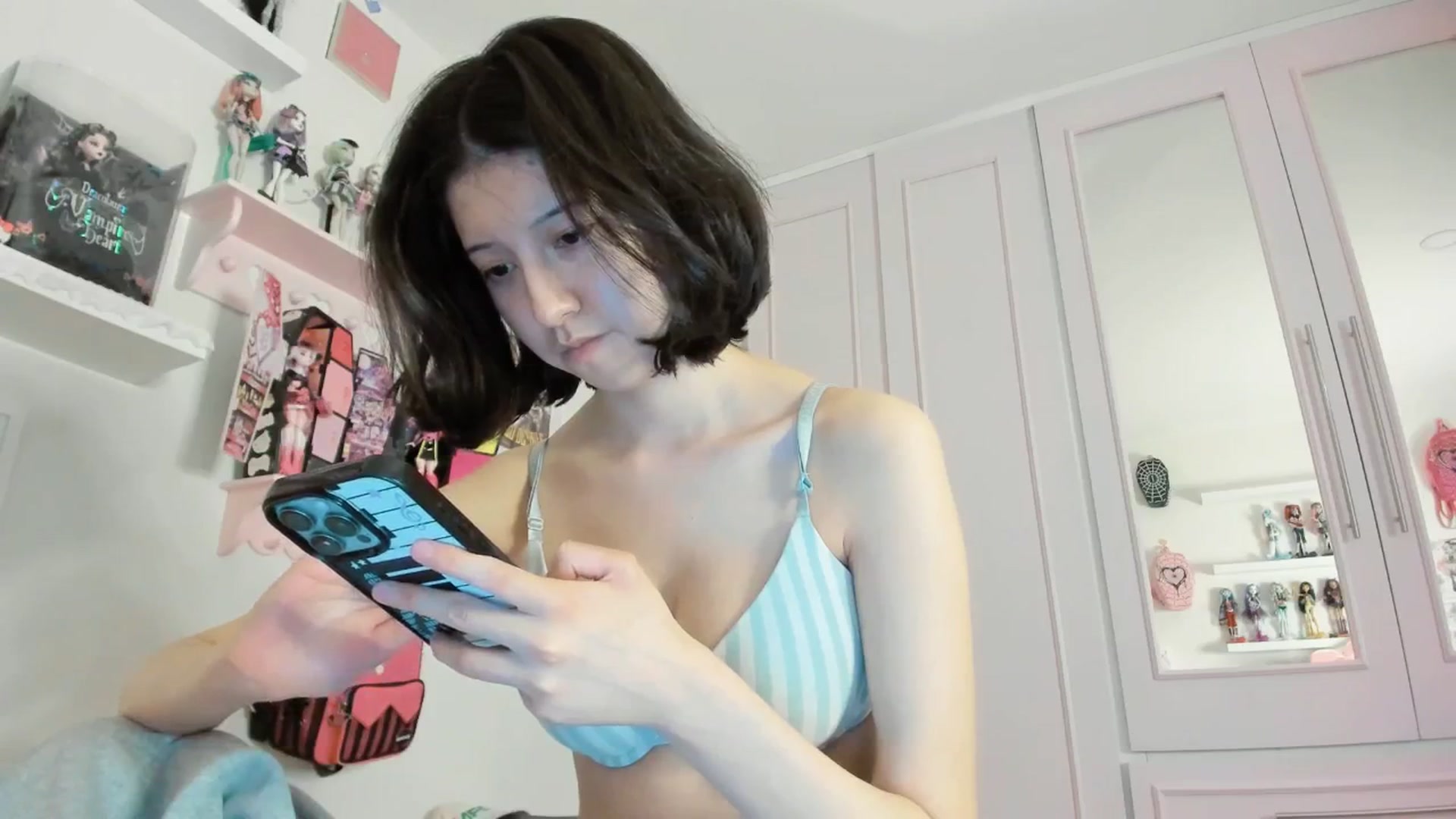 Gallery image thumbnail from Cherrycute666's myfreecams stream on, 02/20/2026, 08:13 image 6 of 20