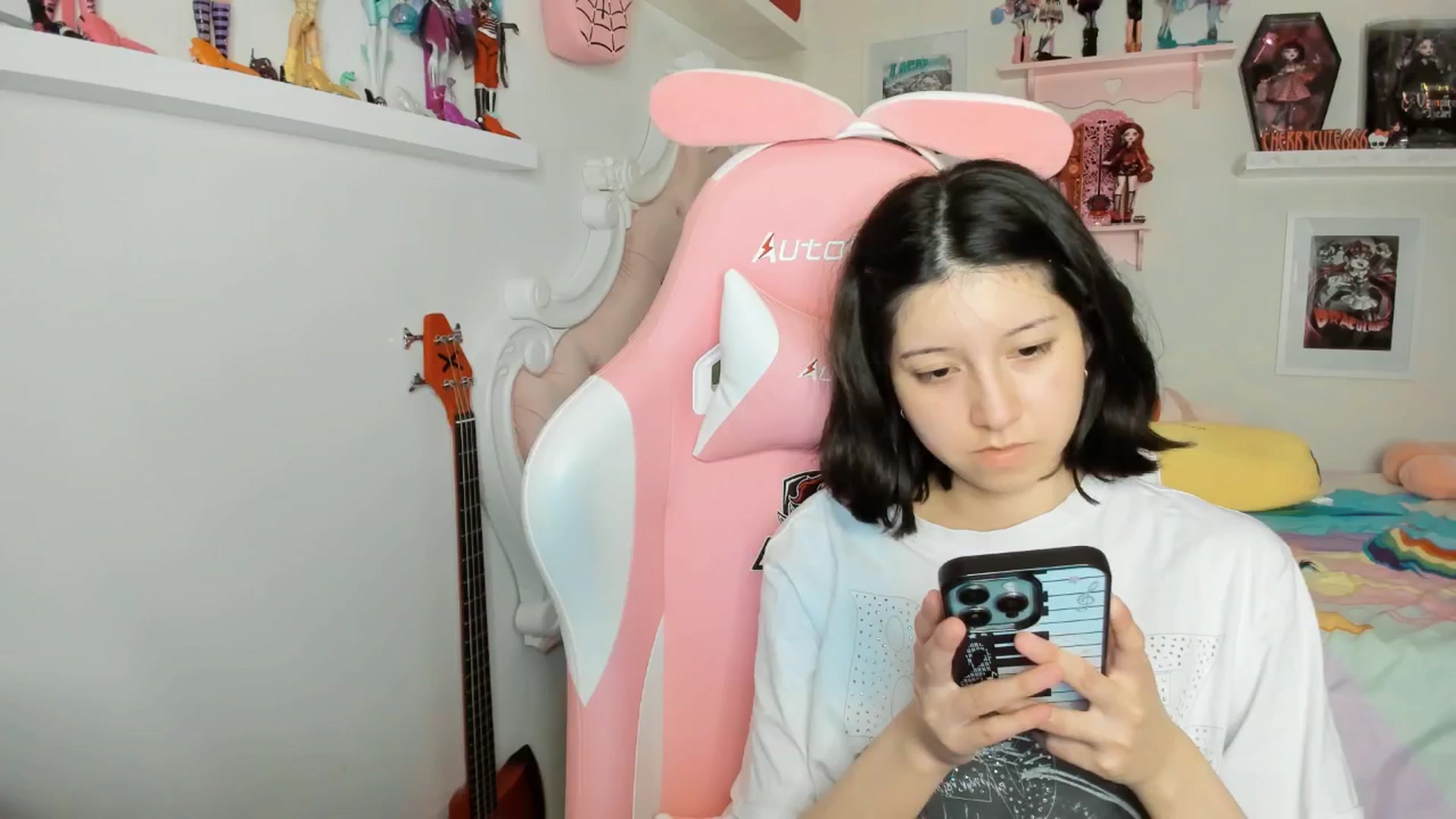 Gallery image thumbnail from Cherrycute666's myfreecams stream on, 02/20/2026, 09:09 image 12 of 20