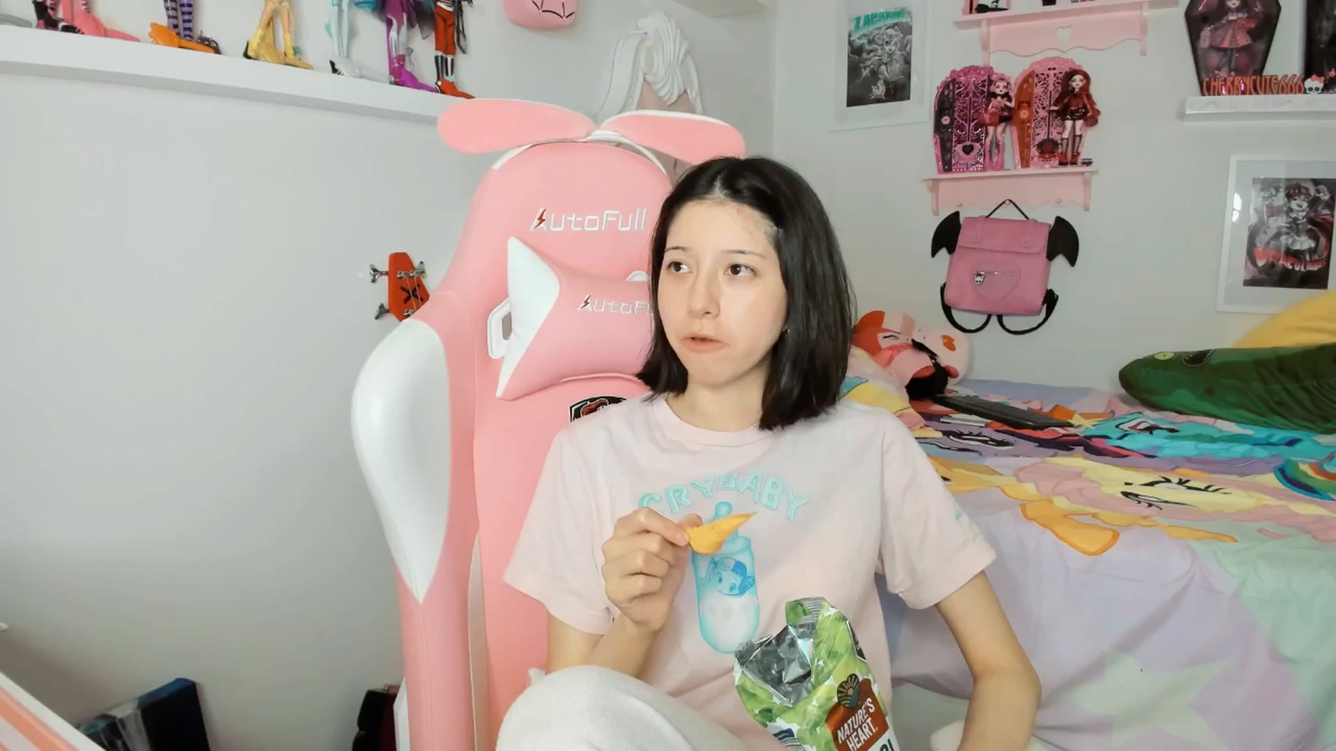 Gallery image thumbnail from Cherrycute666's myfreecams stream on, 02/22/2026, 06:34 image 5 of 20