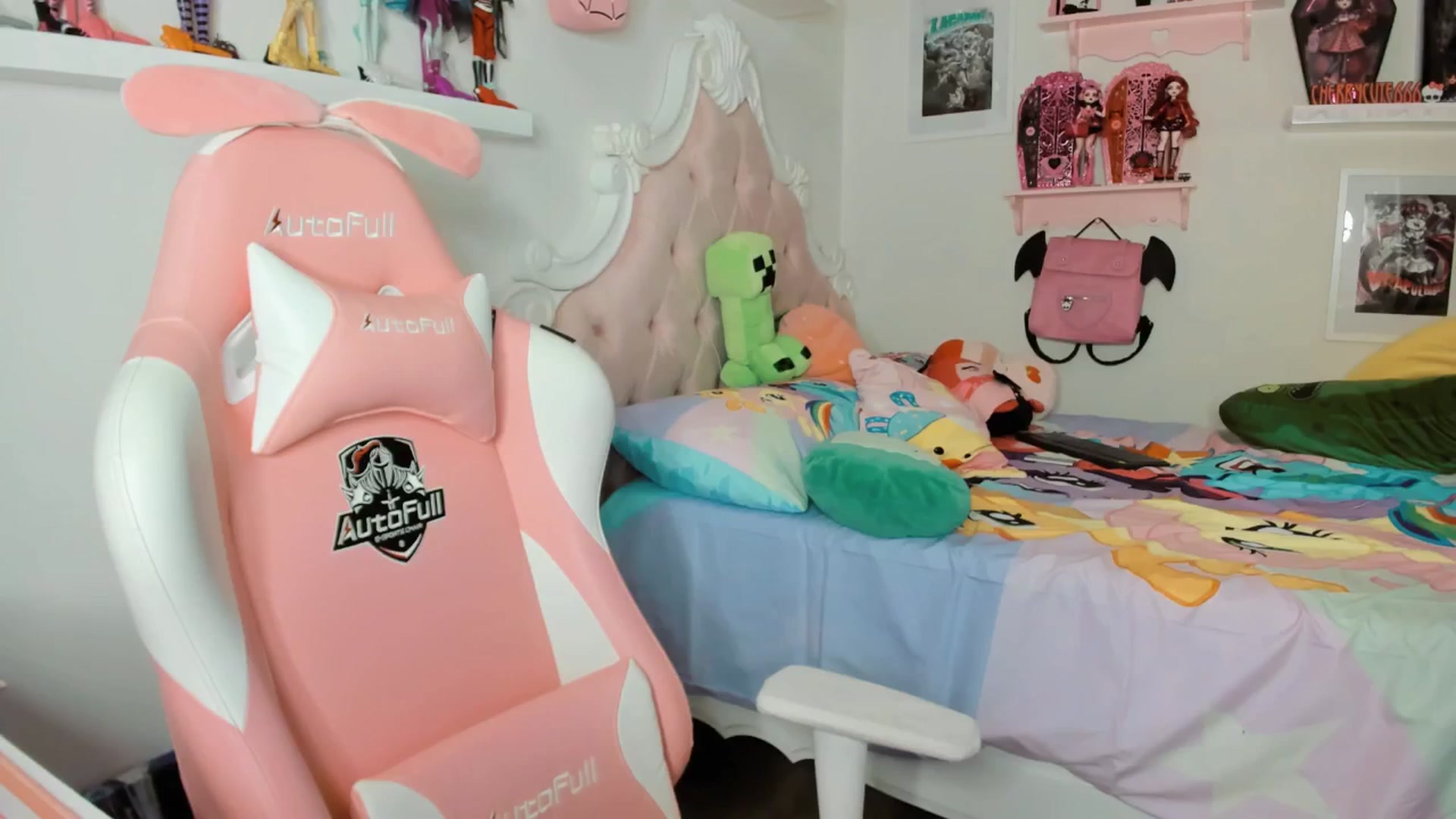 Gallery image thumbnail from Cherrycute666's myfreecams stream on, 02/22/2026, 06:34 image 4 of 20